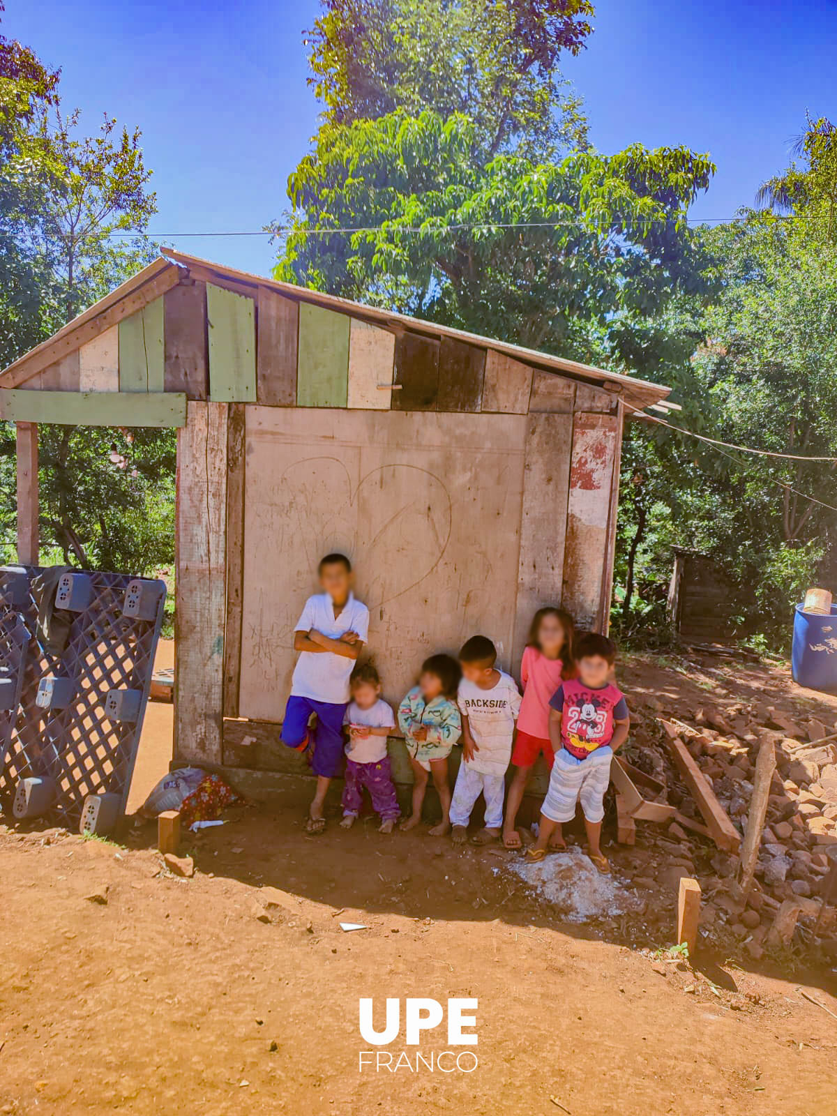 Construyendo un Hogar Digno: Solidaridad en Acción