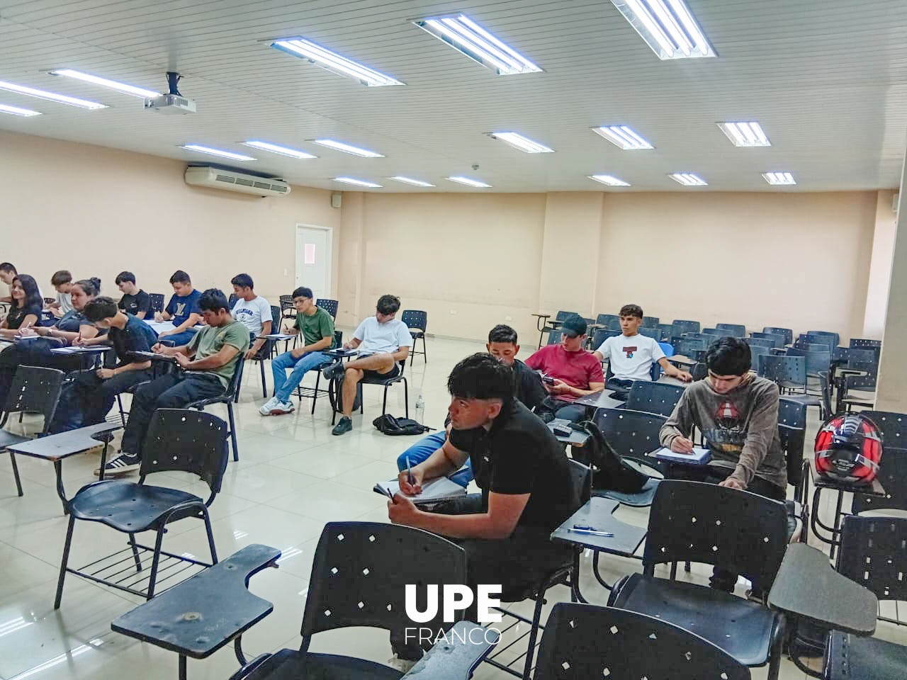 Refuerzo Académico en UPE Franco: Clases Gratuitas para Estudiantes de Electromecánica