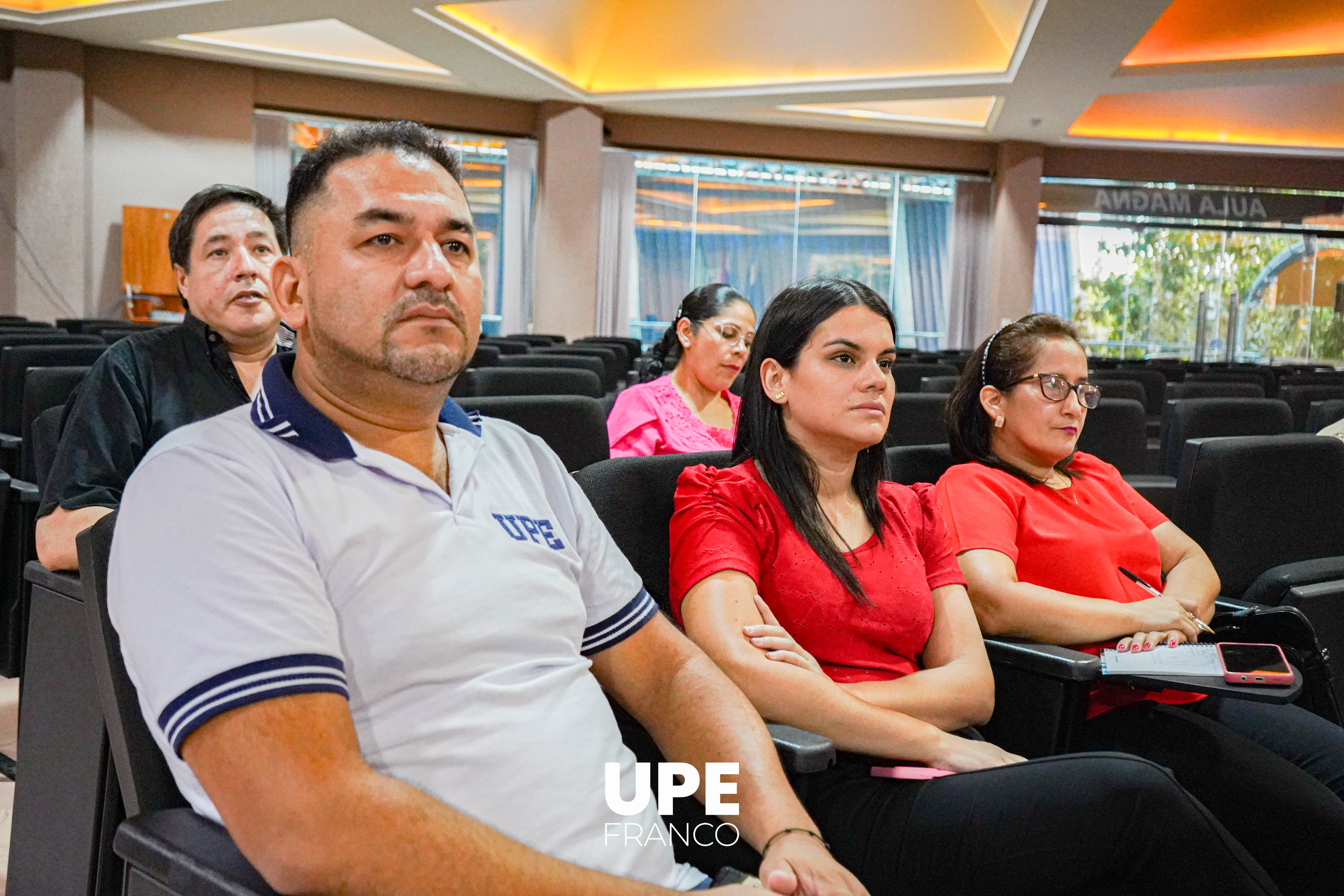 Socialización del Reglamento del Trabajo Final de Grado: Reunión Académica en Ciencias Administrativas y Contables