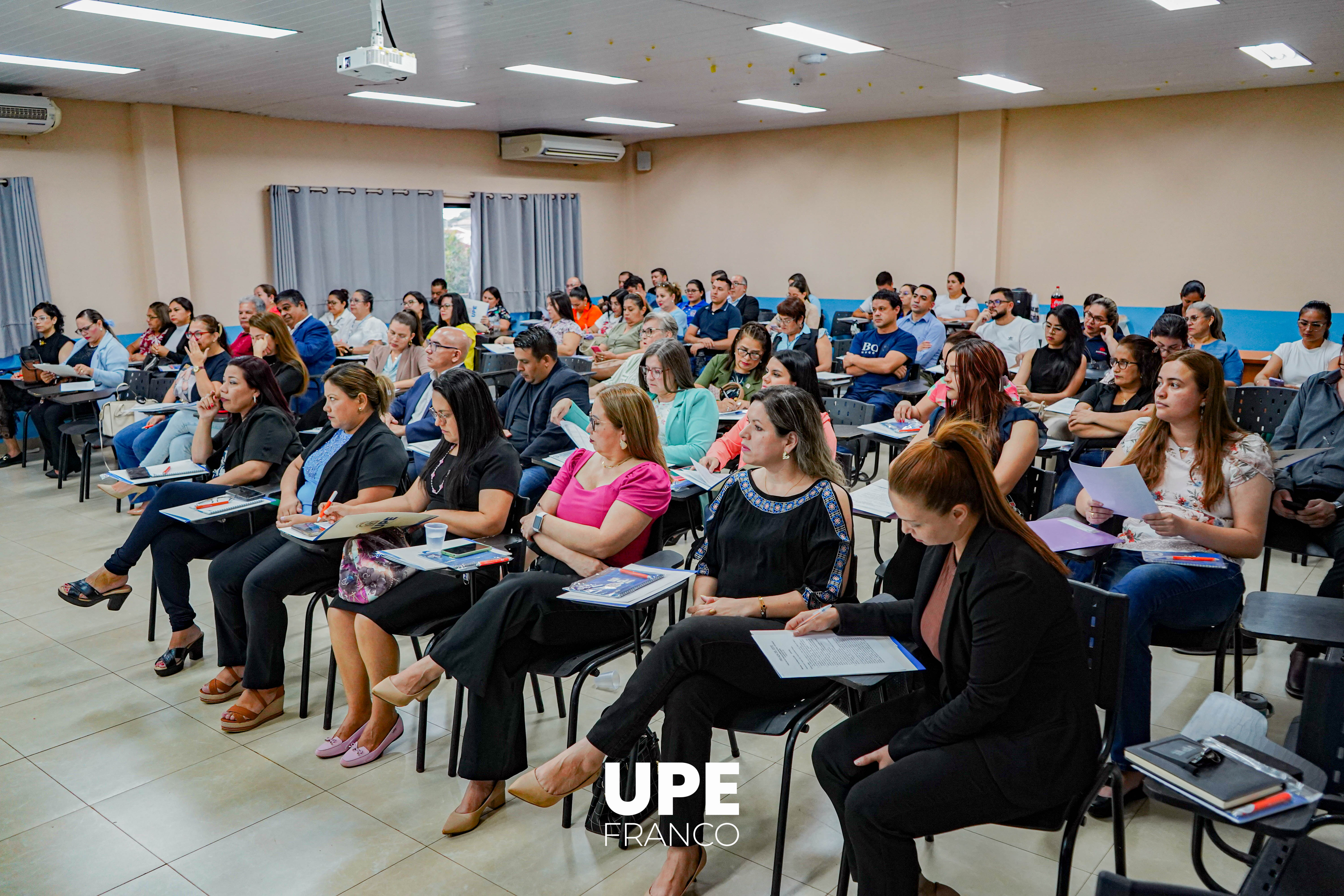 Planificación y Estrategias para el Primer Semestre 2025: Claustro Docente en Ciencias Administrativas y Contables