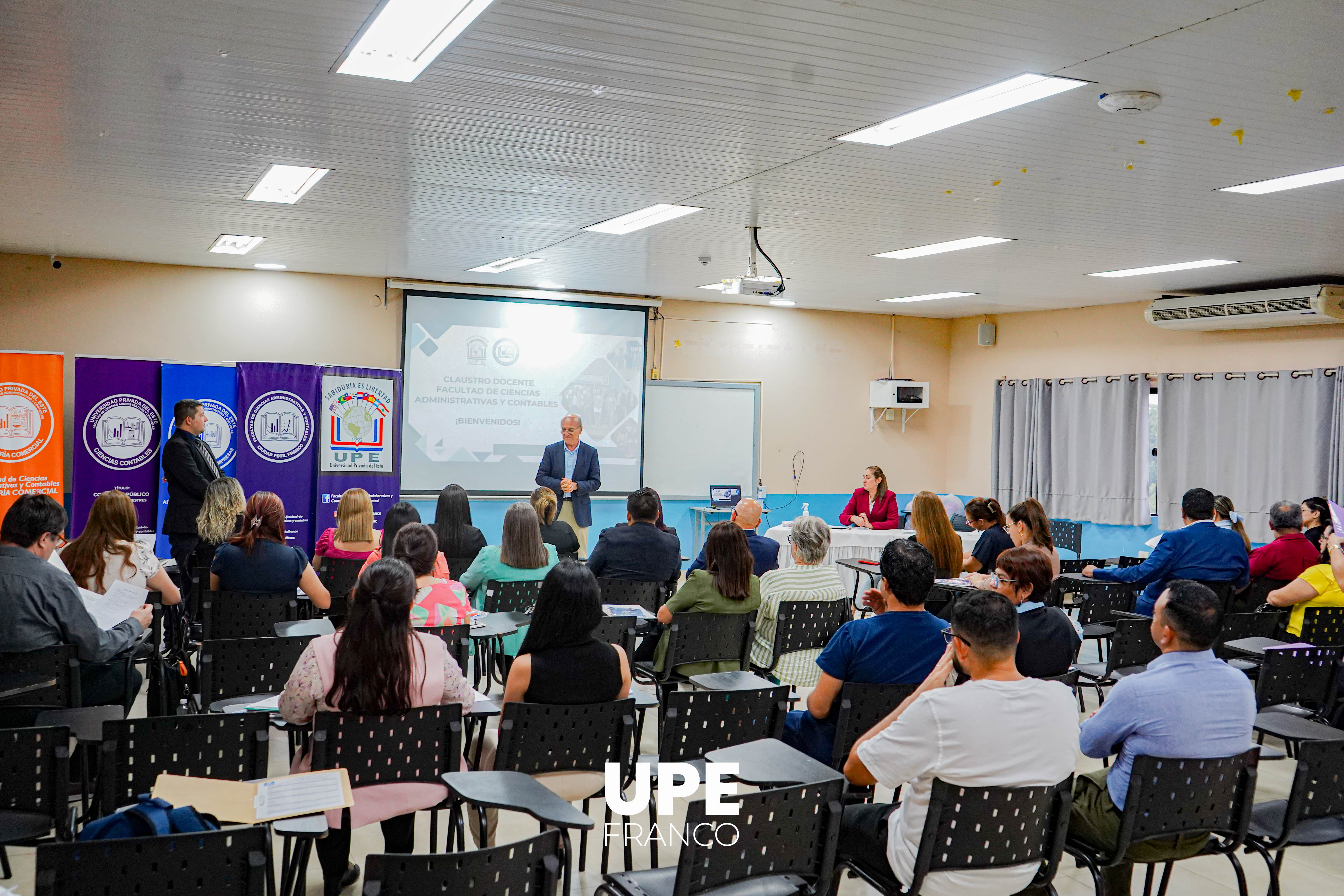 Planificación y Estrategias para el Primer Semestre 2025: Claustro Docente en Ciencias Administrativas y Contables