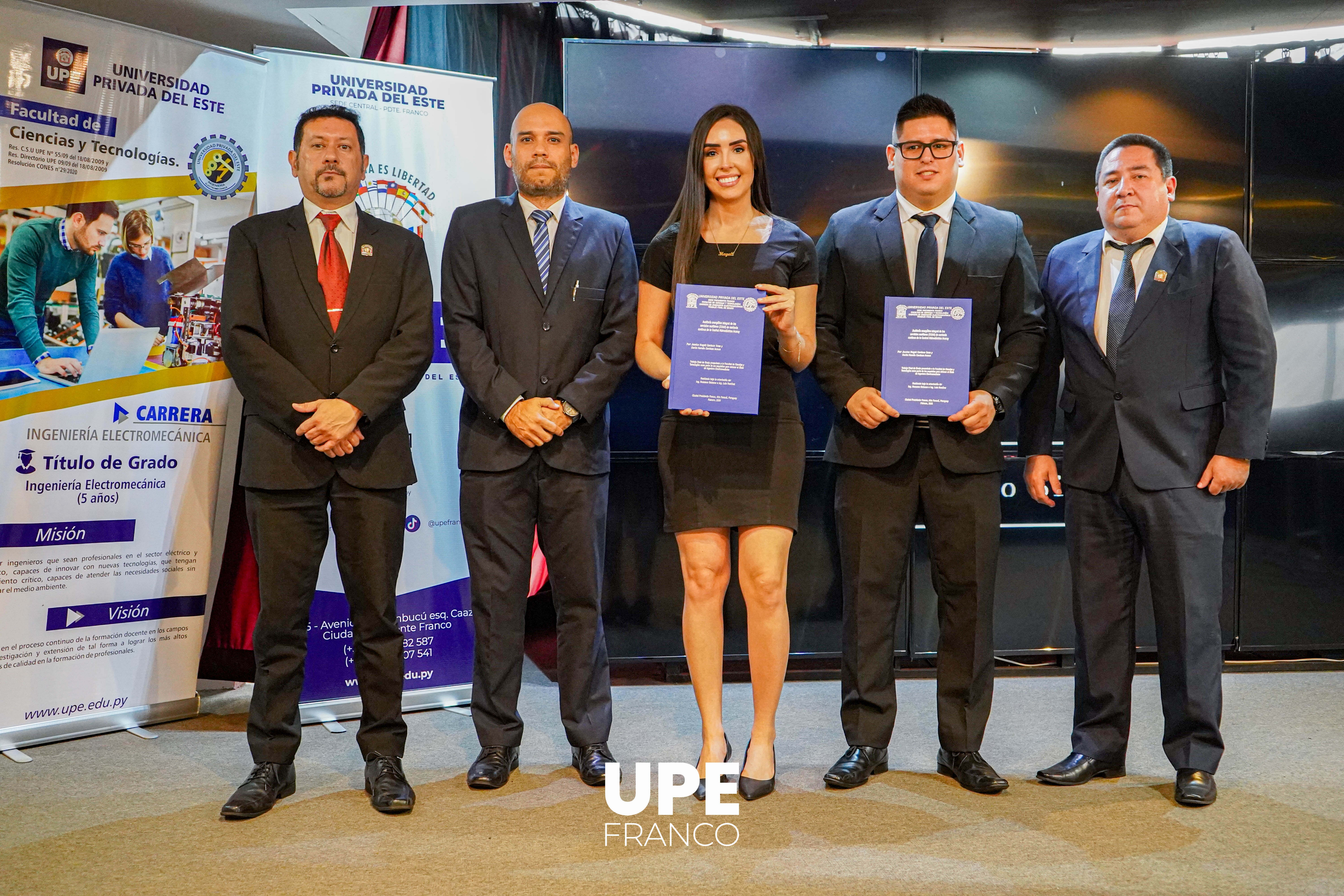 Culminación exitosa de TFG en Ingeniería Electromecánica