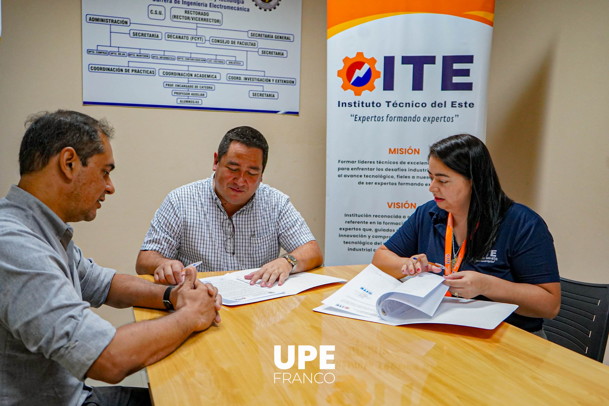 Ingeniería Electromecánica de la UPE Franco firma convenio con el Instituto Técnico del Este (ITE)