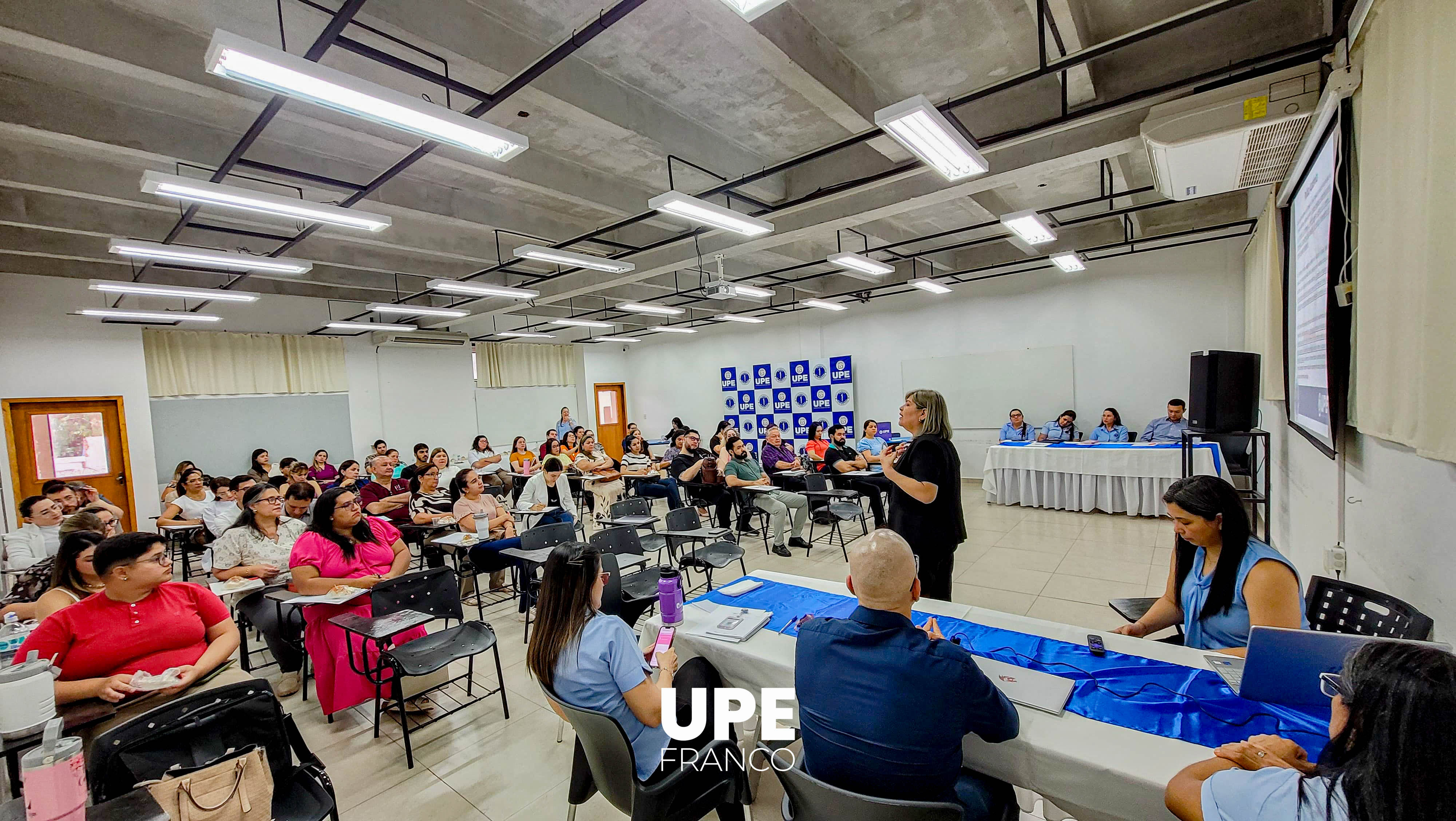 Claustro Docente de Medicina en UPE Franco: Hacia un Año Académico de Excelencia