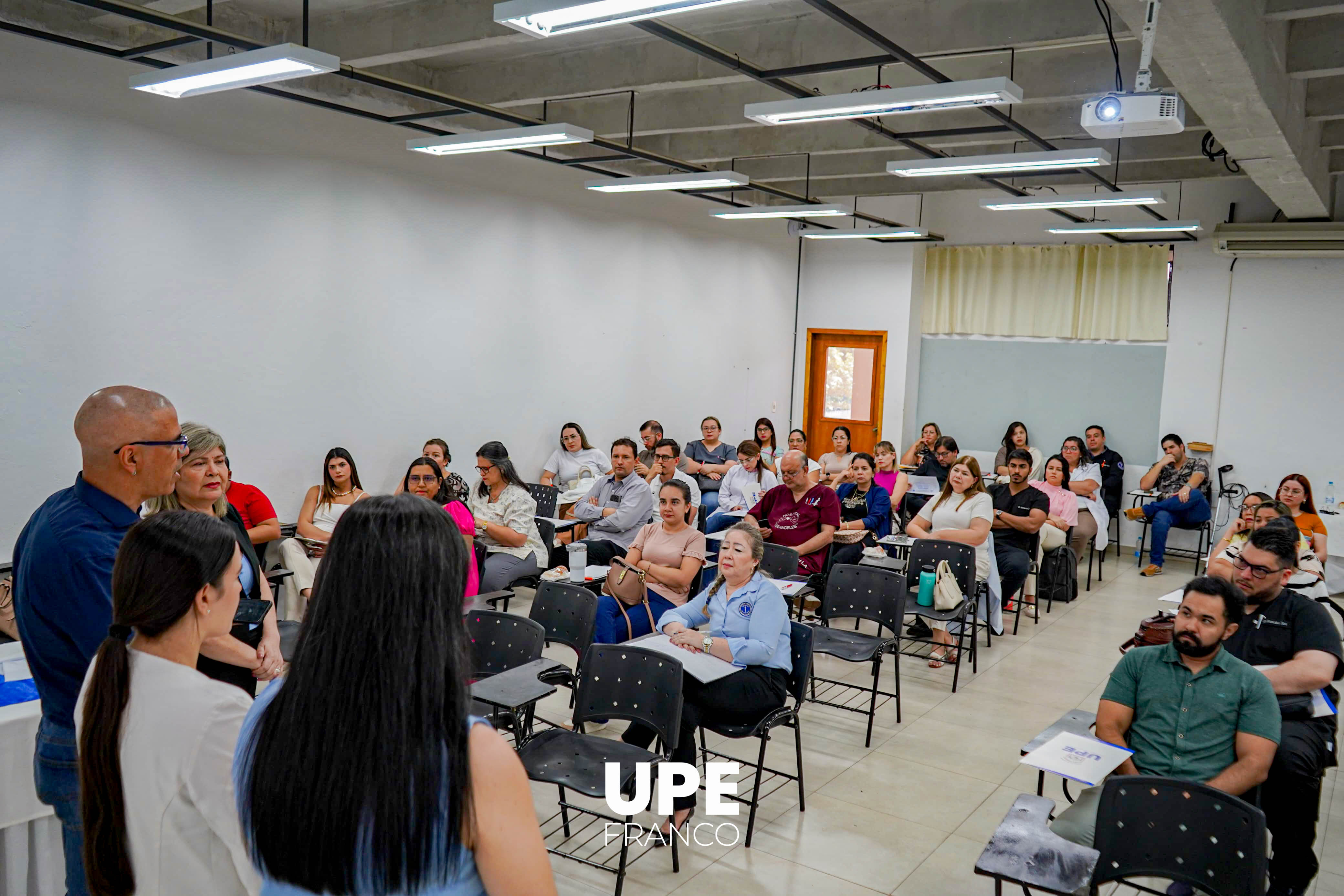 Claustro Docente de Medicina en UPE Franco: Hacia un Año Académico de Excelencia