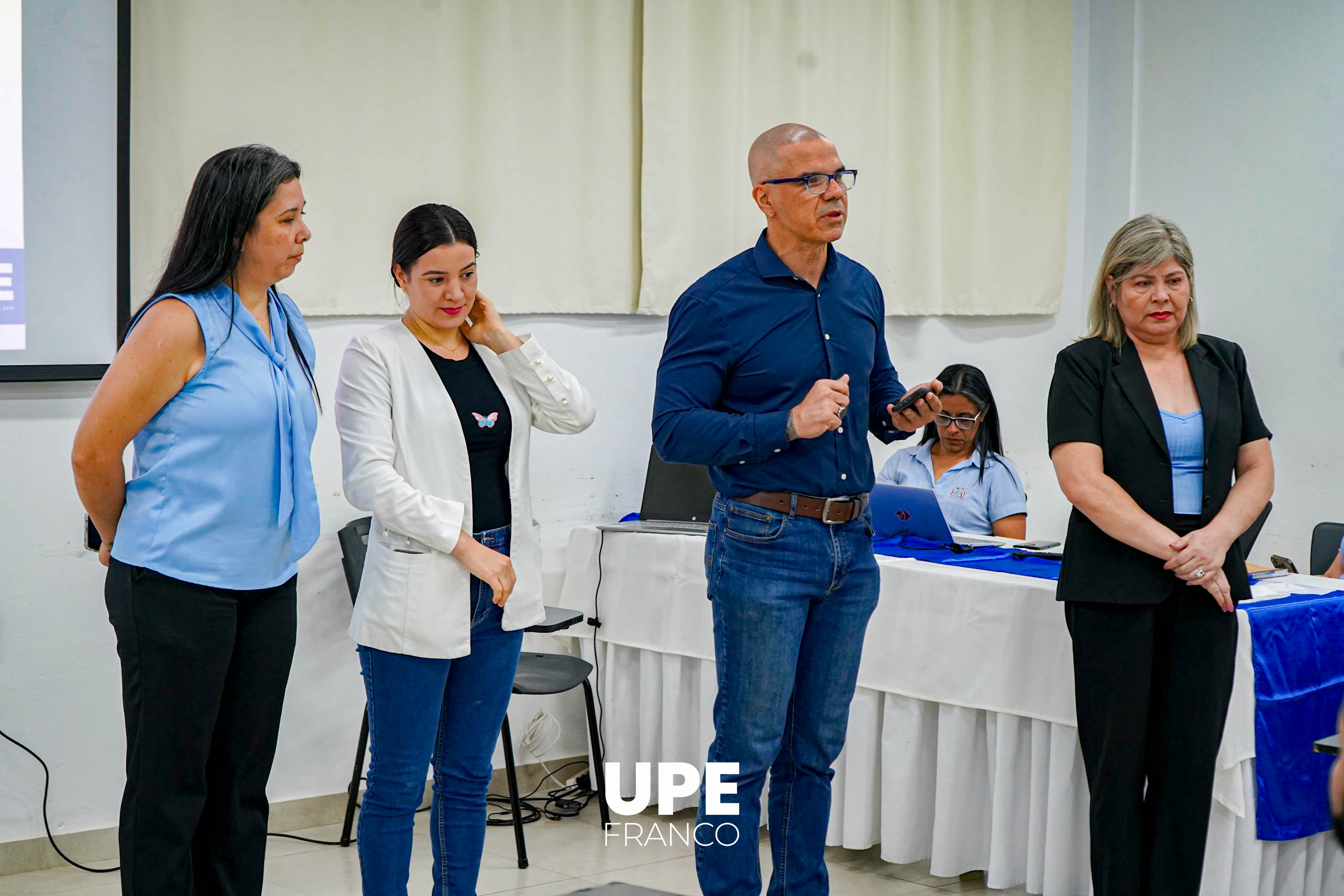 Claustro Docente de Medicina en UPE Franco: Hacia un Año Académico de Excelencia