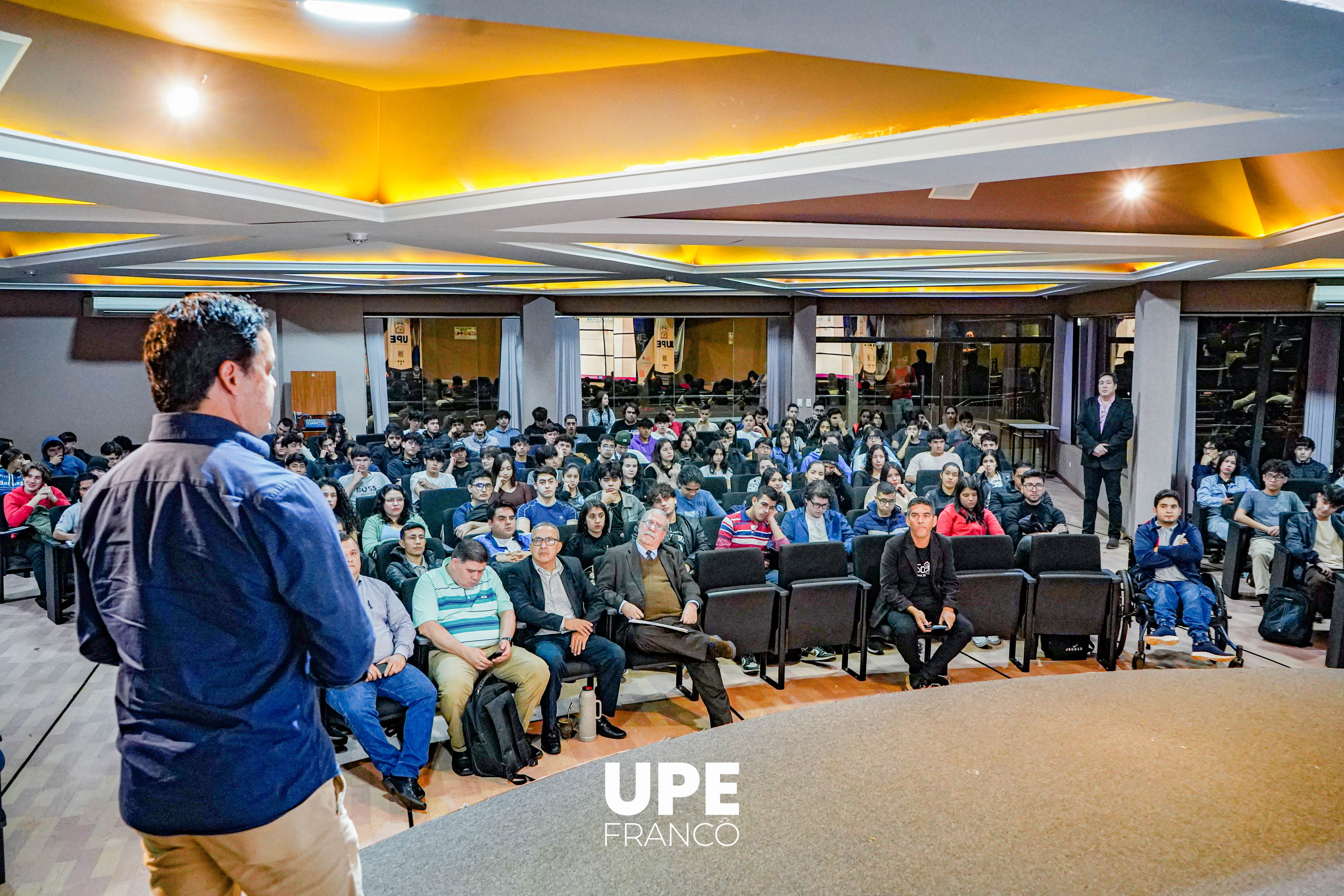 Facultad de Ciencias de la Informática al frente del FLISoL 2025: Tecnología y formación de calidad en UPE Franco