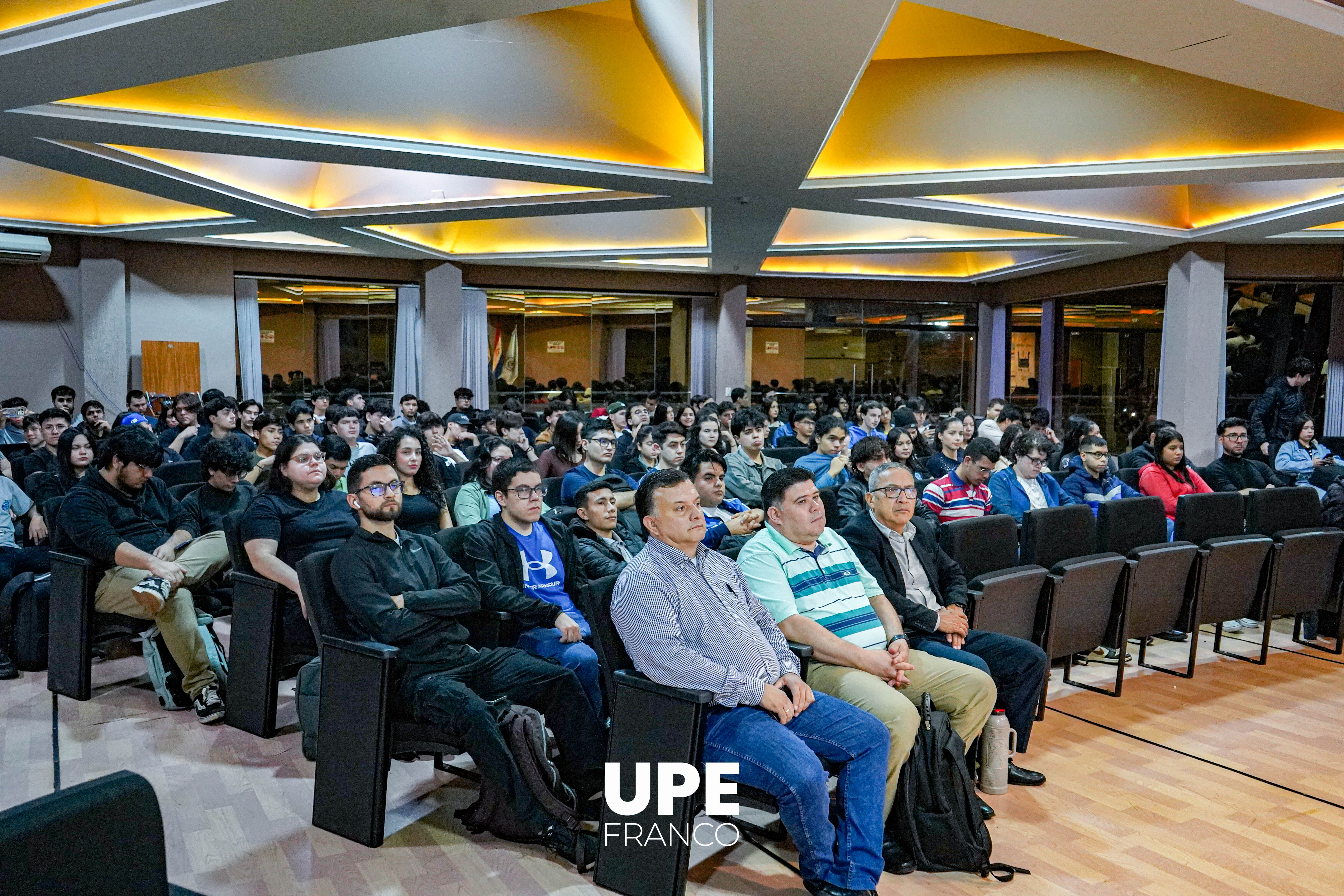 Facultad de Ciencias de la Informática al frente del FLISoL 2025: Tecnología y formación de calidad en UPE Franco