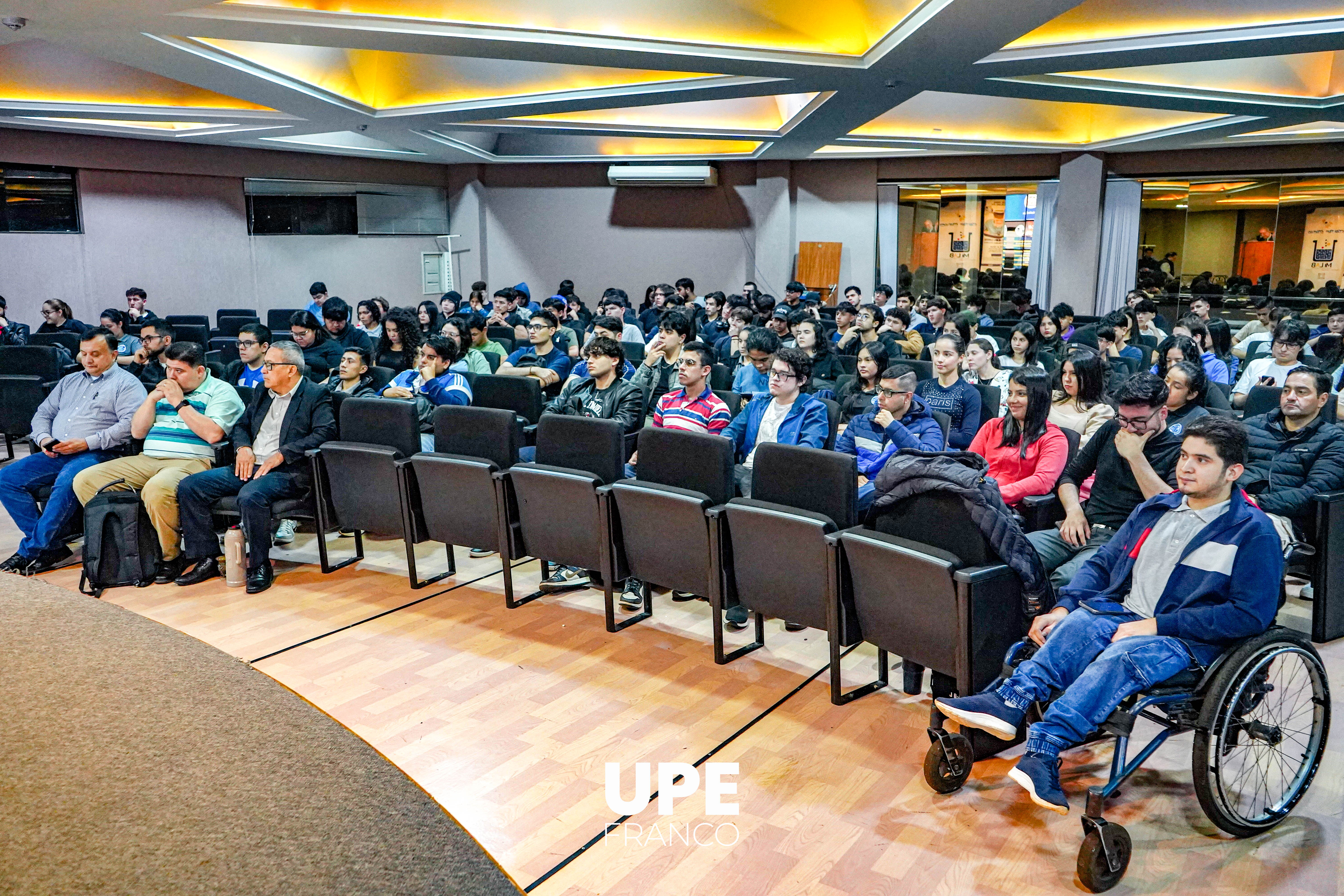 Facultad de Ciencias de la Informática al frente del FLISoL 2025: Tecnología y formación de calidad en UPE Franco