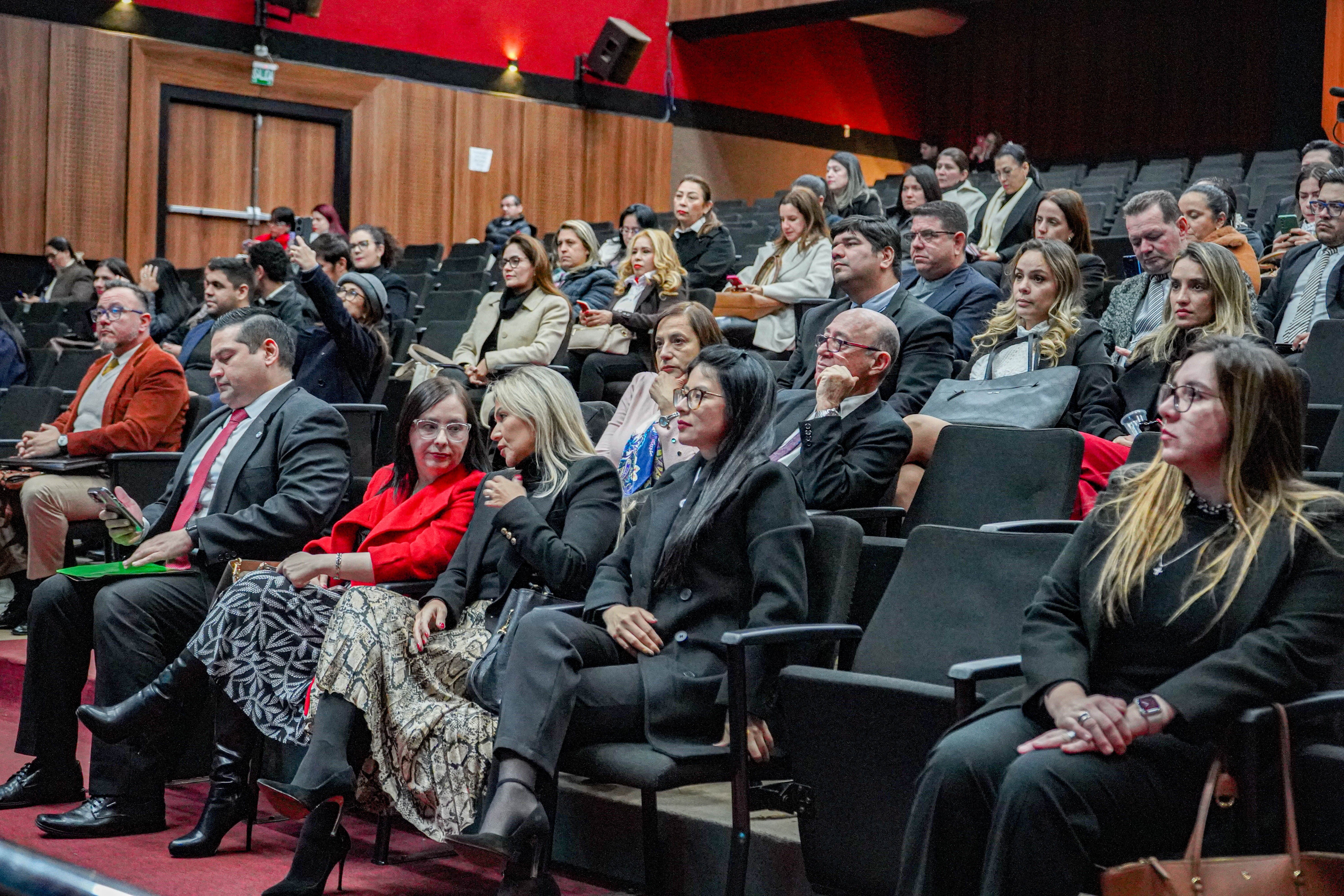 Simposio “Dignidad Tras las Rejas” reunió a autoridades para reflexionar sobre los 10 años del Código de Ejecución Penal