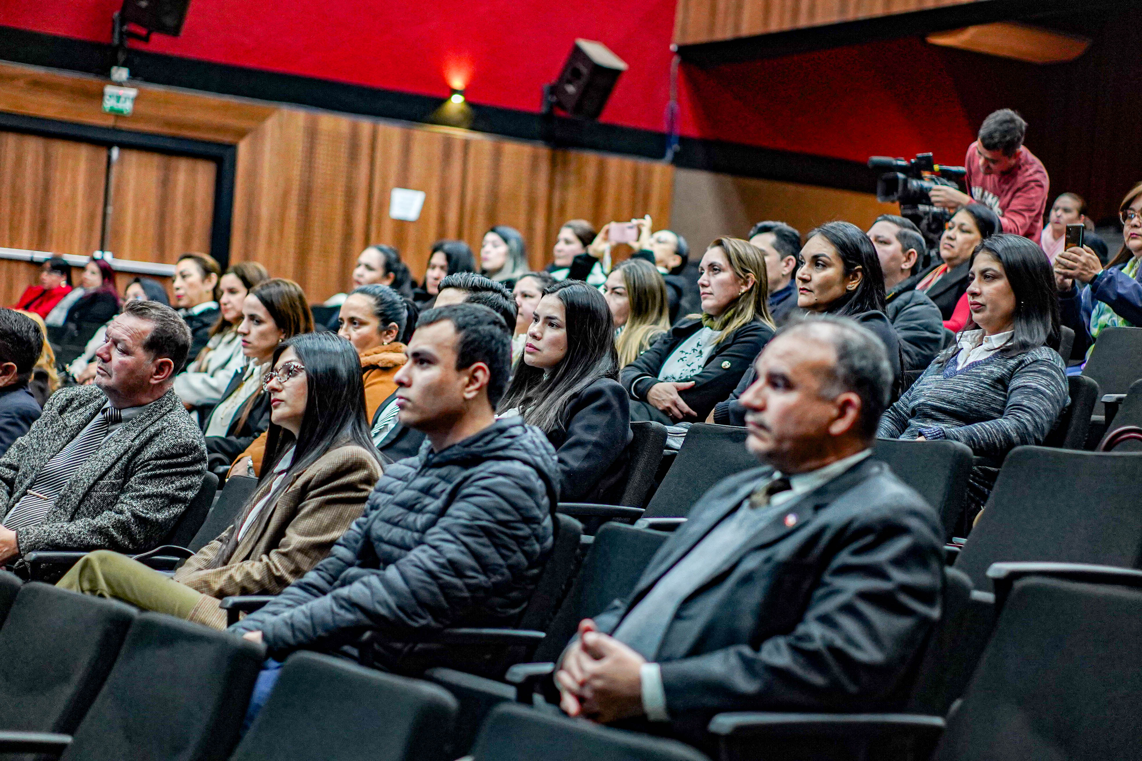 Simposio “Dignidad Tras las Rejas” reunió a autoridades para reflexionar sobre los 10 años del Código de Ejecución Penal