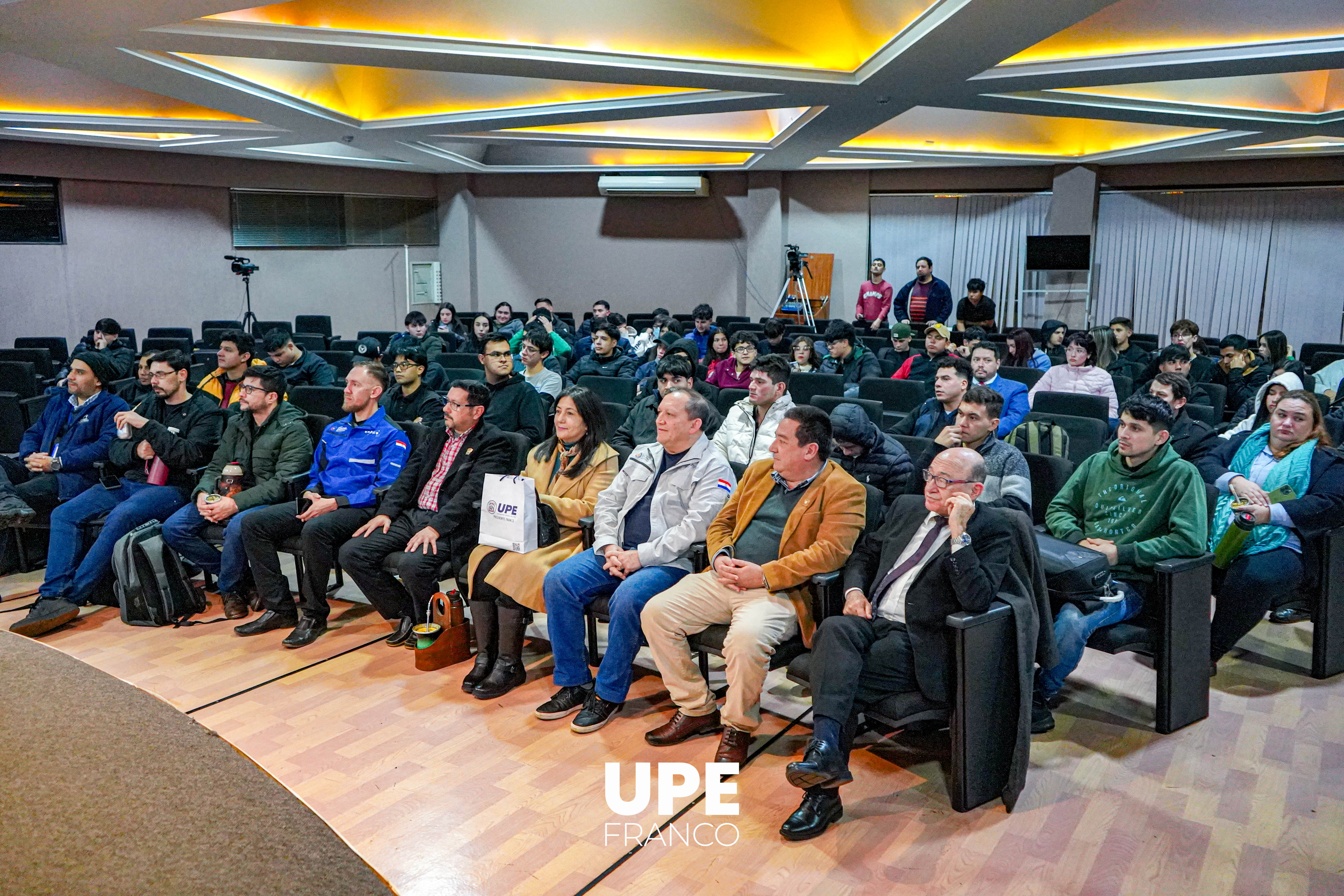 Paraguay al Espacio: UPE Franco recibió a la Agencia Espacial del Paraguay