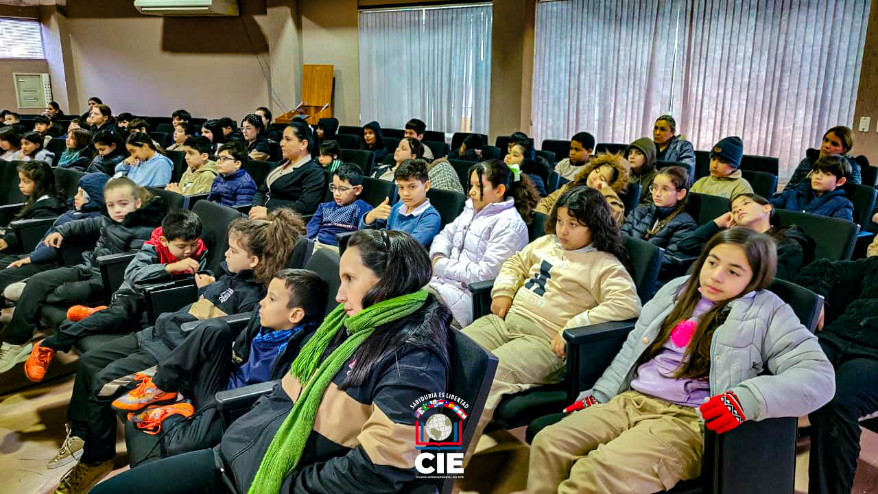 Misa en el Colegio Intercontinental del Este