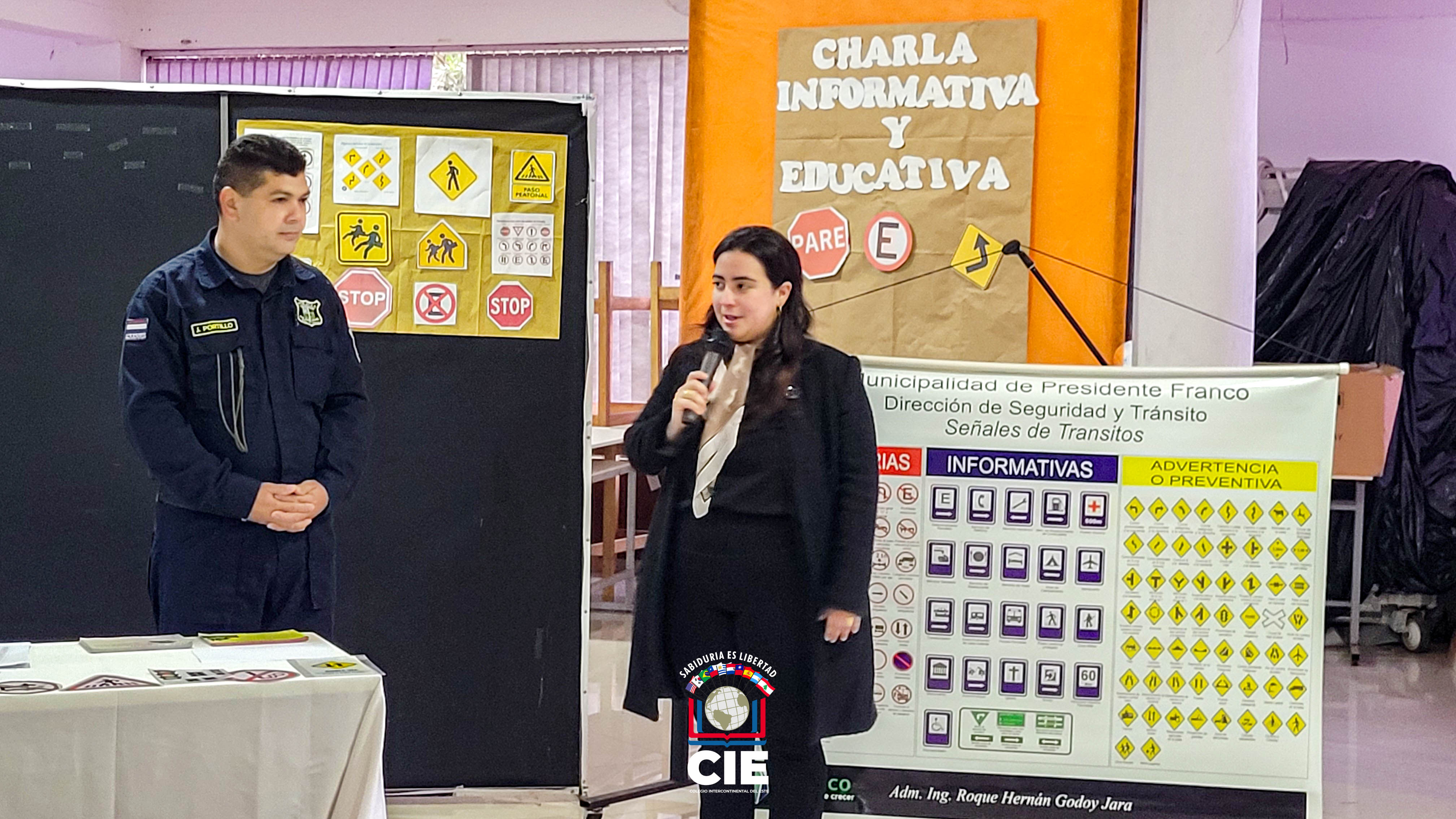 Estudiantes del CIE participan en charla sobre normas y seguridad vial