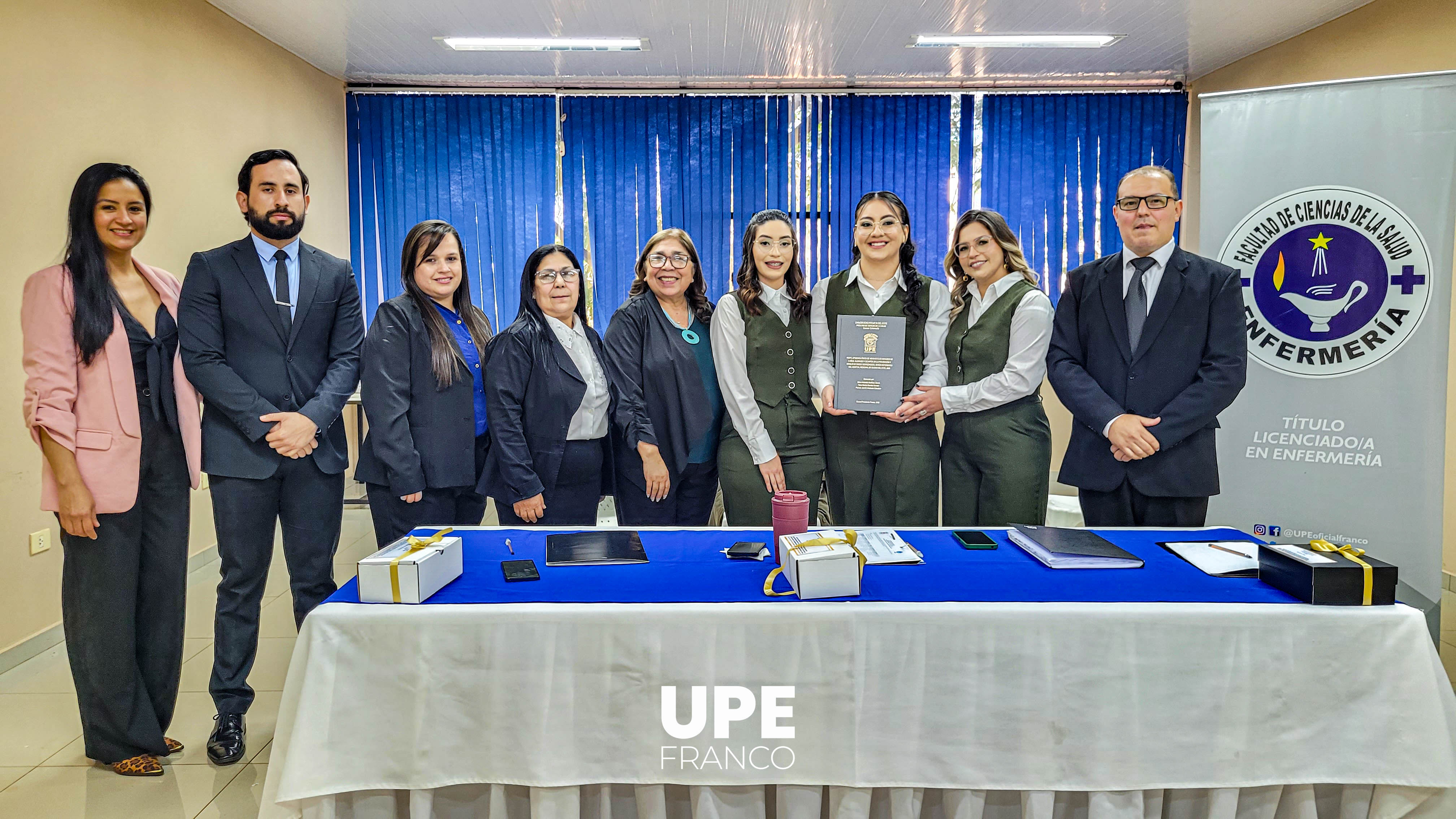 Exitosa Defensa de Trabajos Finales de Grado en Enfermería y Nutrición - UPE FRANCO