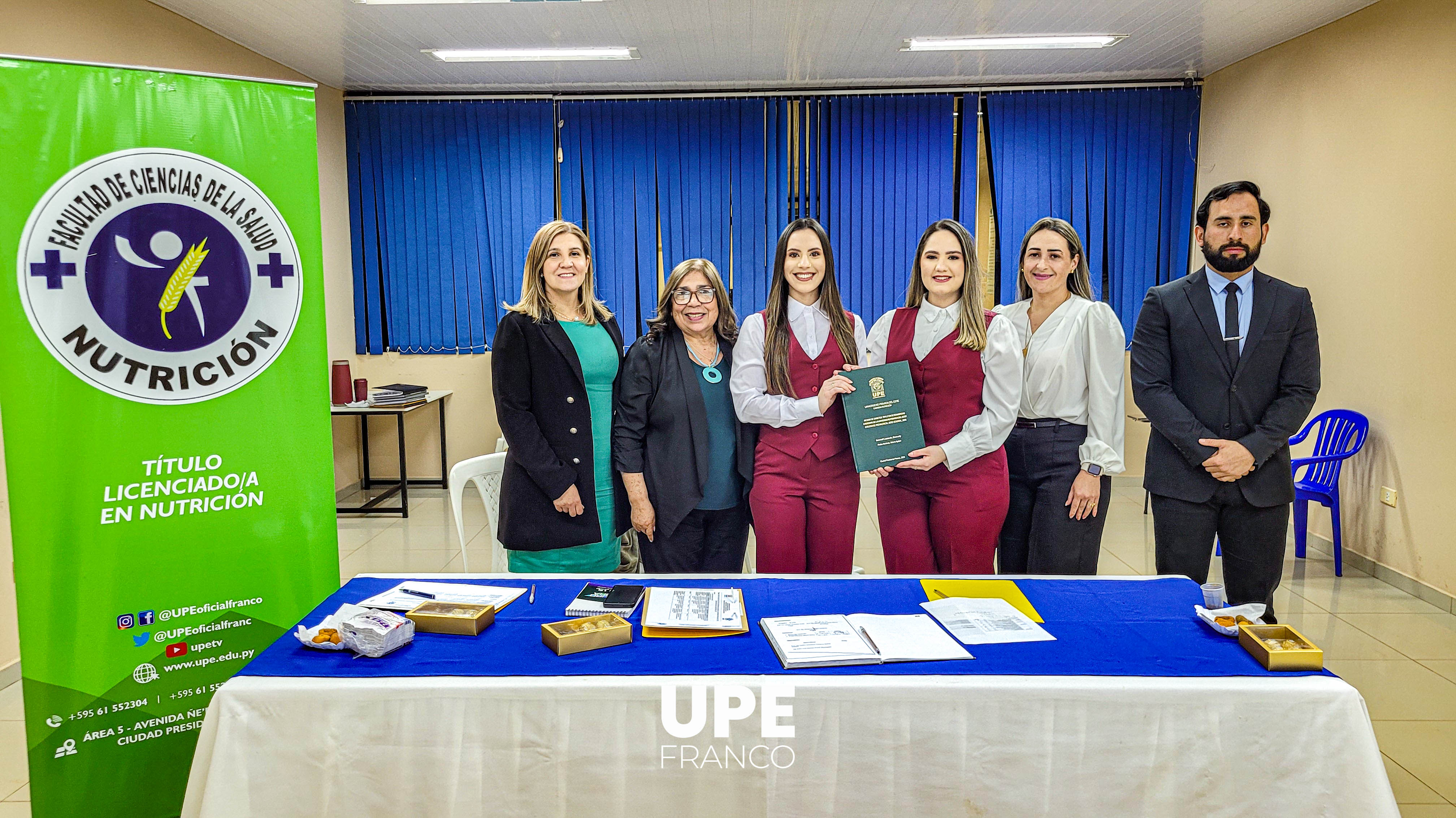 Exitosa Defensa de Trabajos Finales de Grado en Enfermería y Nutrición - UPE FRANCO