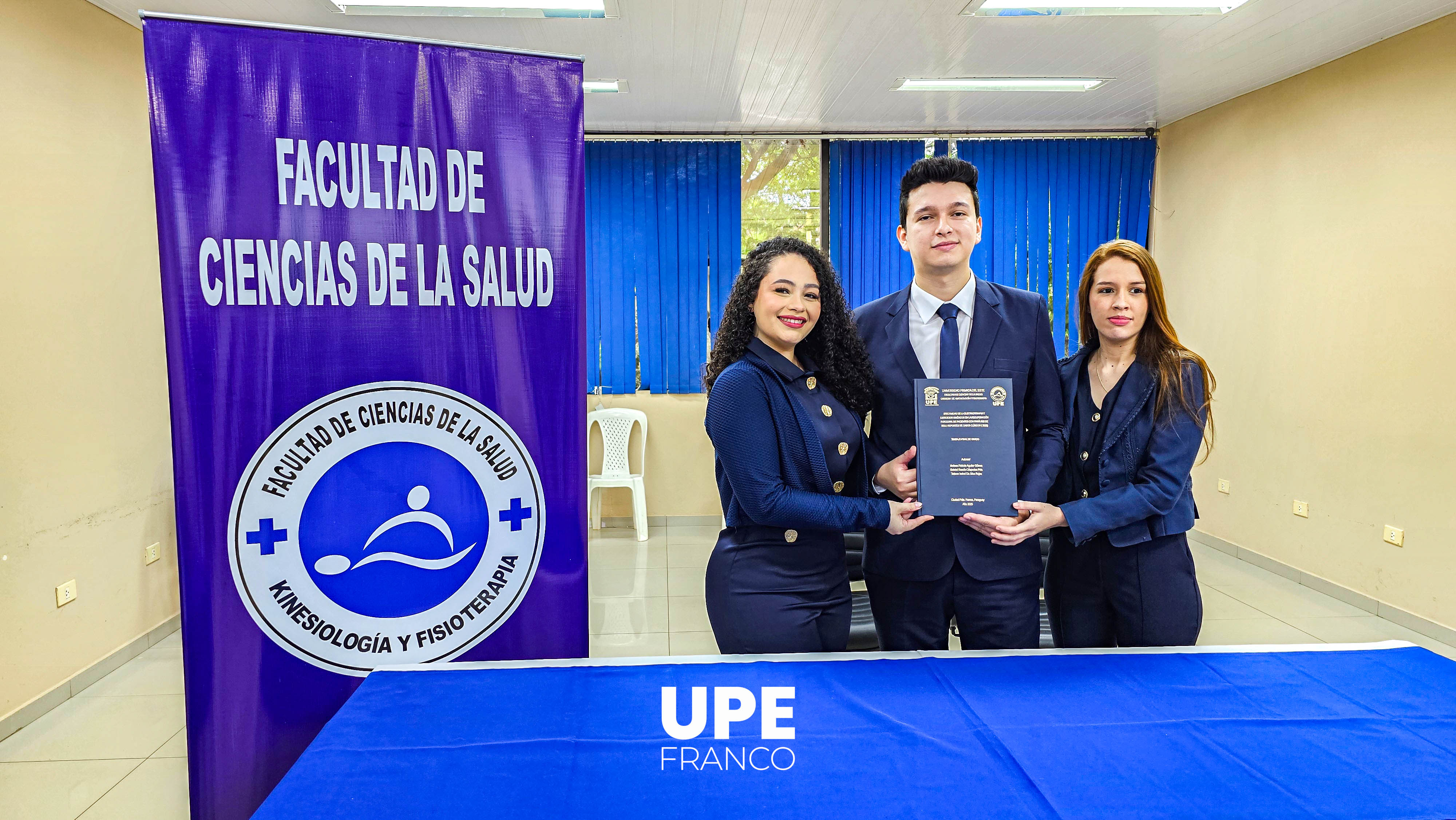 Nuevos Egresados de la carrera de Kinesiología y Fisioterapia: Defensa de Trabajo Final de Grado