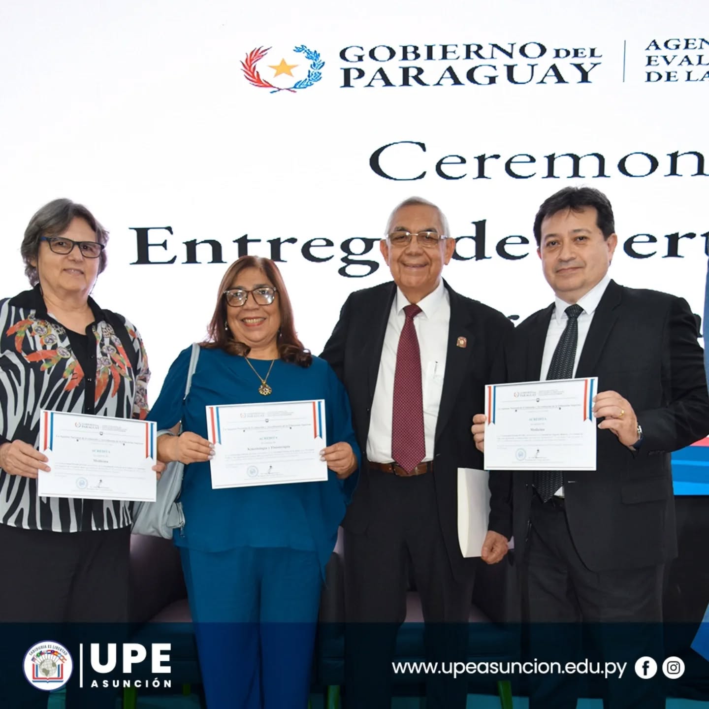 Entrega de Certificados de Acreditación ANEAES 2025