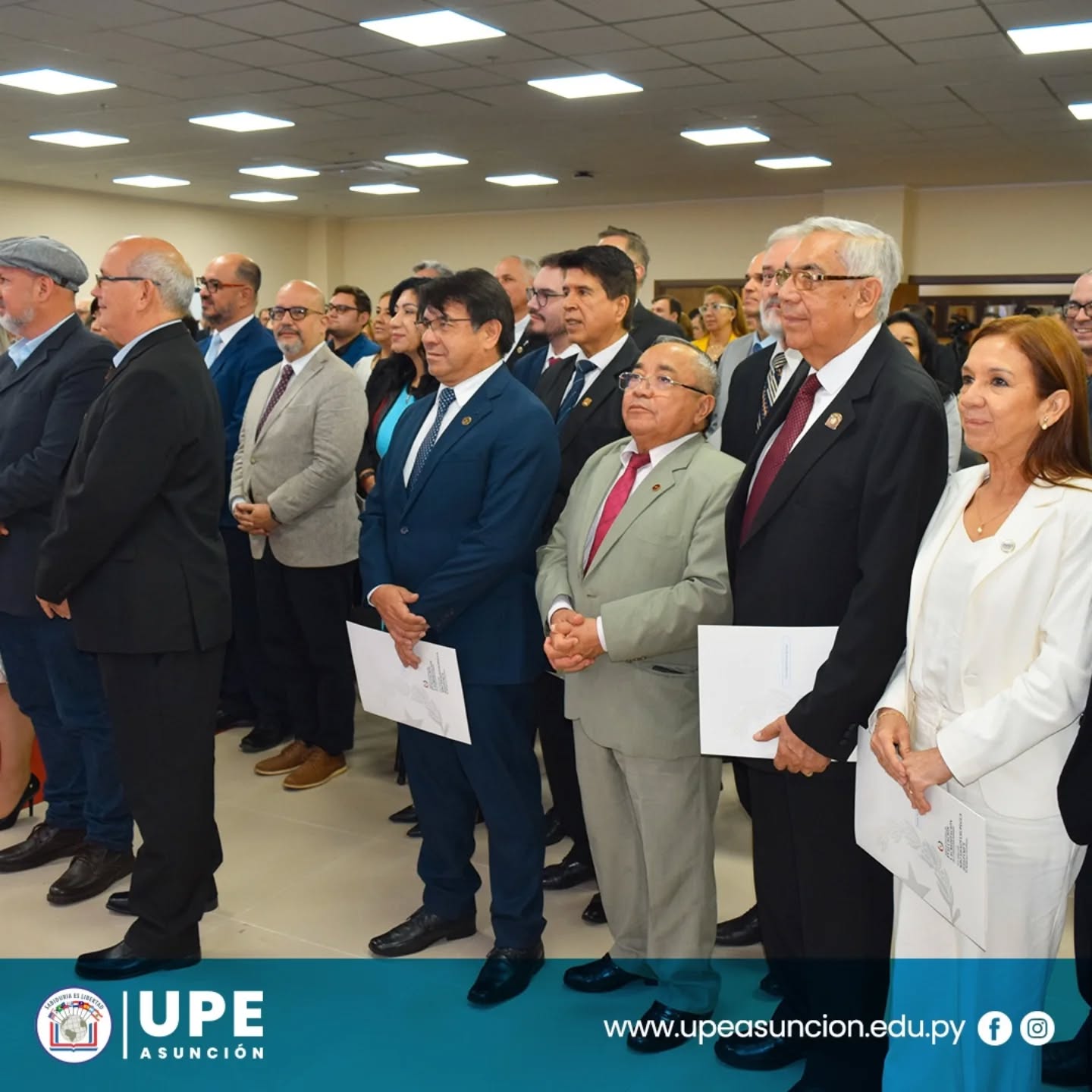 Entrega de Certificados de Acreditación ANEAES 2025