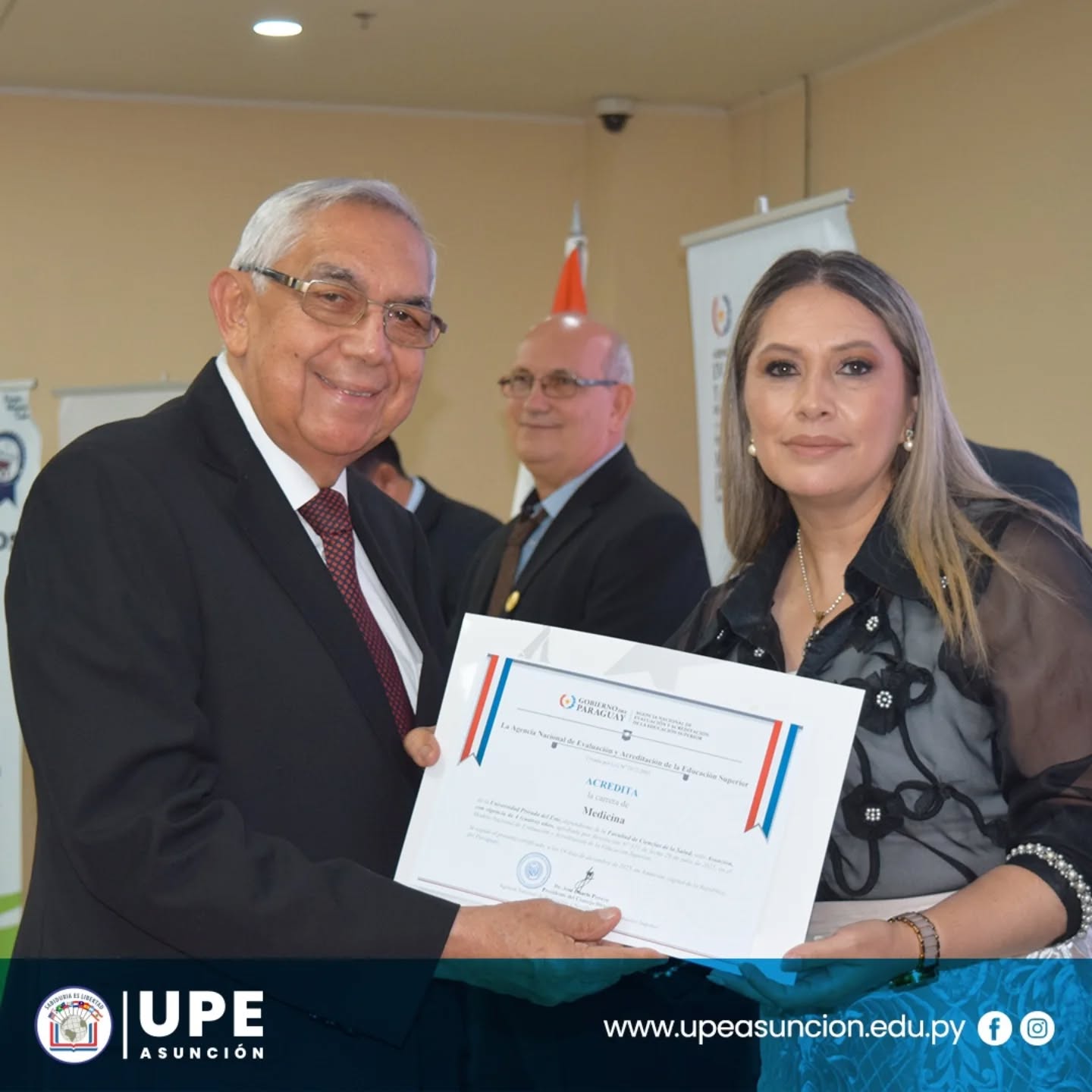 Entrega de Certificados de Acreditación ANEAES 2025