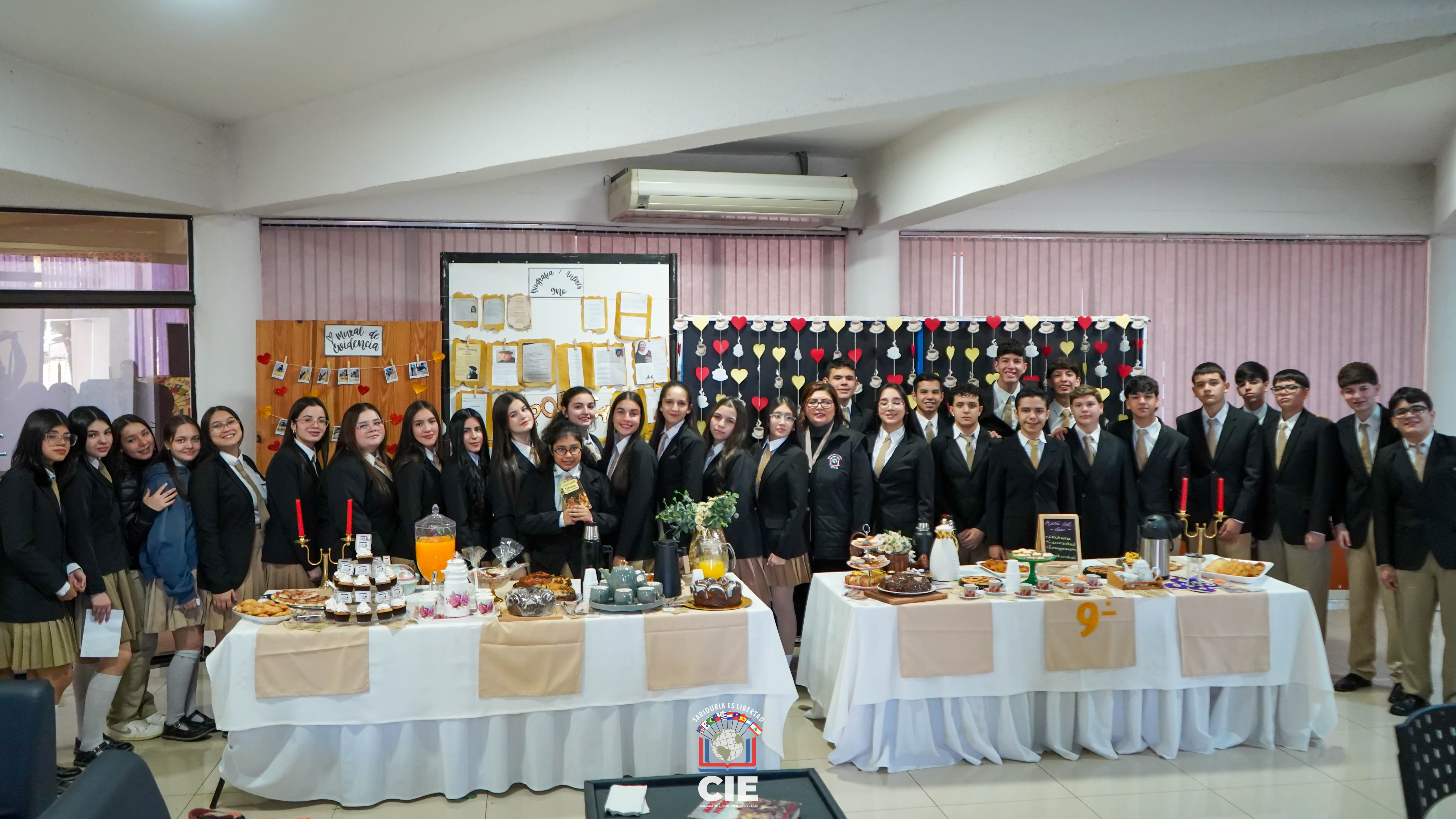 CAFÉ LITERARIO ÑE'ẼRY: ESTUDIANTES DEL TERCER CICLO PARTICIPARON DE UNA JORNADA DE LECTURA Y DECLAMACIÓN POÉTICA