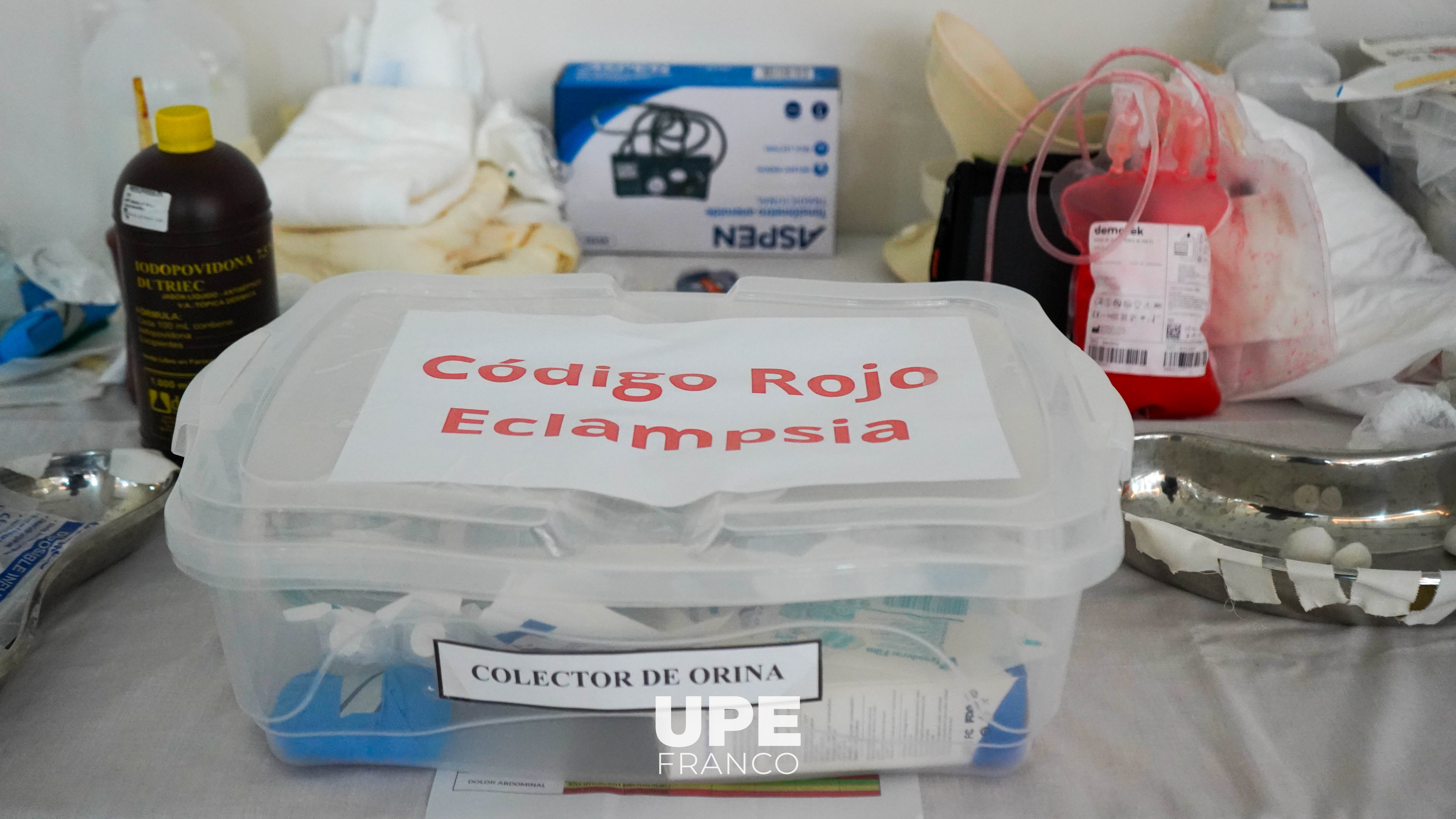 ESTUDIANTES DE ENFERMERÍA REALIZARON SIMULACIÓN DE CASOS CLÍNICOS EN EL MARCO DE UN PROYECTO DE INTEGRACIÓN DE MATERIAS