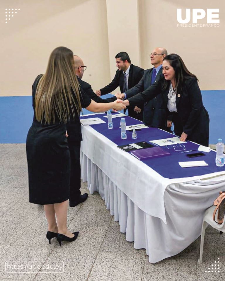 Nuevos Egresados de la UPE: Defensa del Trabajo Final de Grado