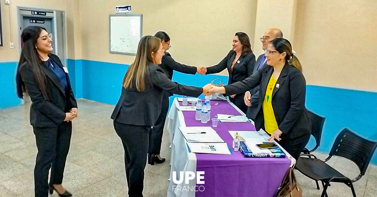 Nuevos Profesionales en Ciencias Contables UPE: Defensas Exitosas