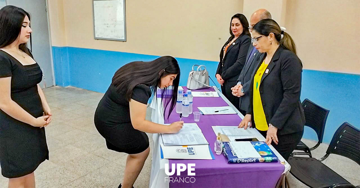 Nuevos Profesionales en Ciencias Contables UPE: Defensas Exitosas