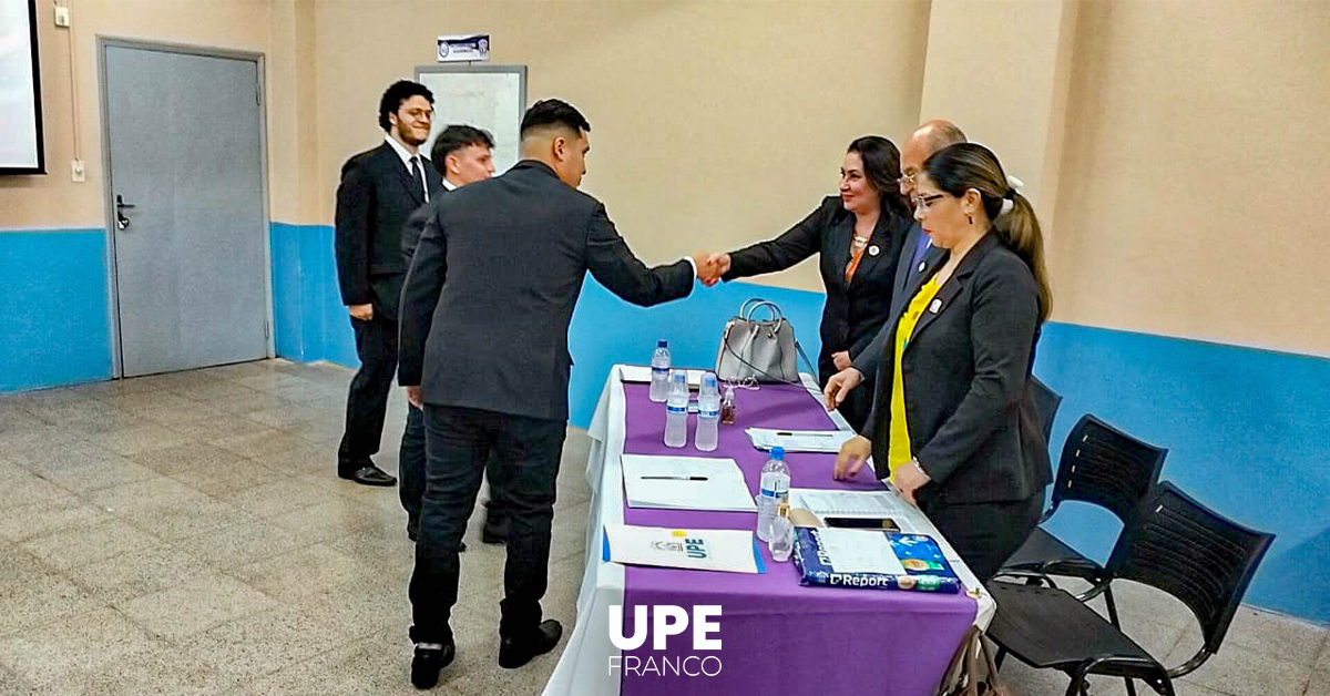 Nuevos Profesionales en Ciencias Contables UPE: Defensas Exitosas