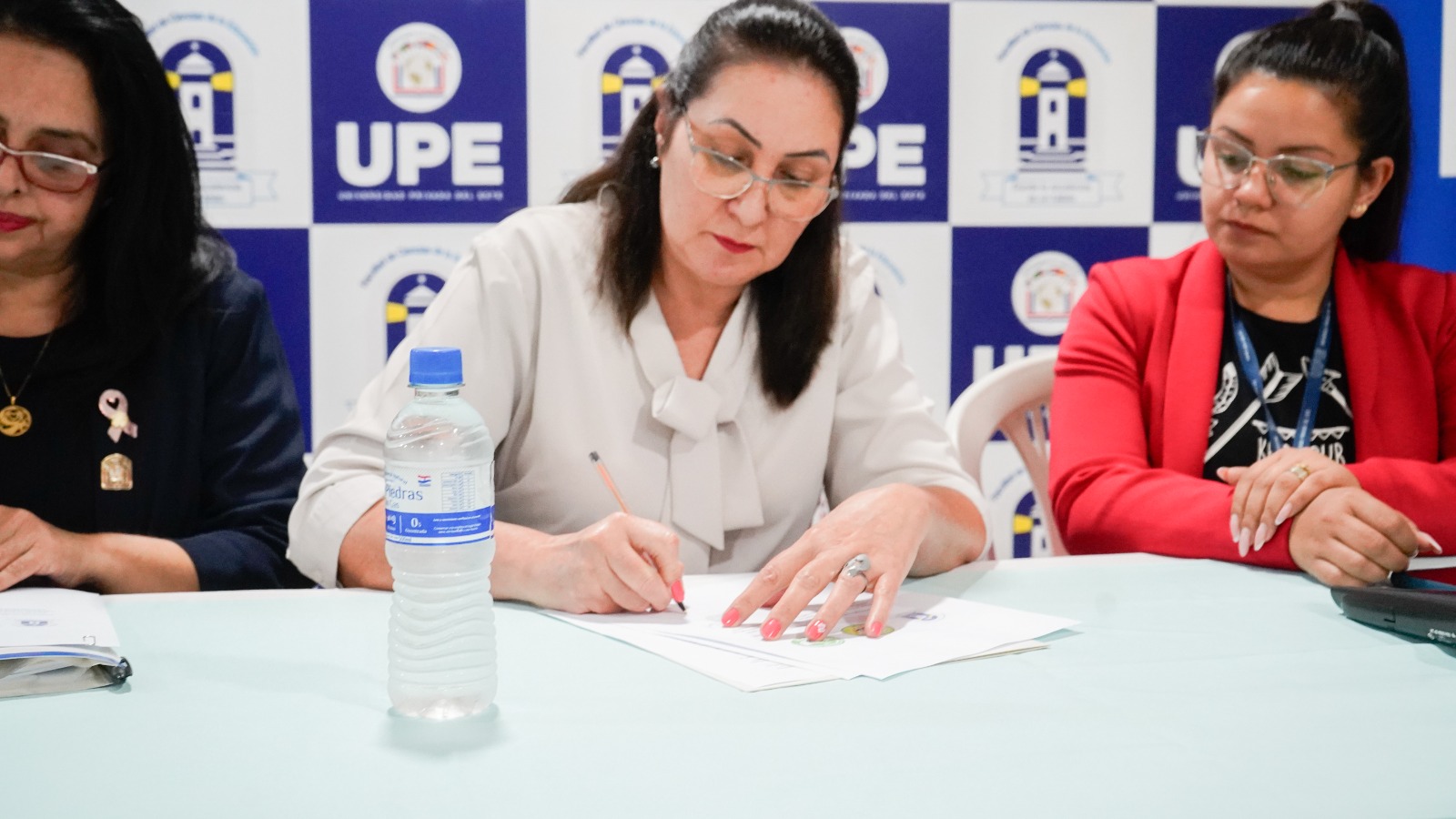 Firma de Convenio: Ciencias de la Educación, Ciencias Ambientales y Ciencias Agropecuarias