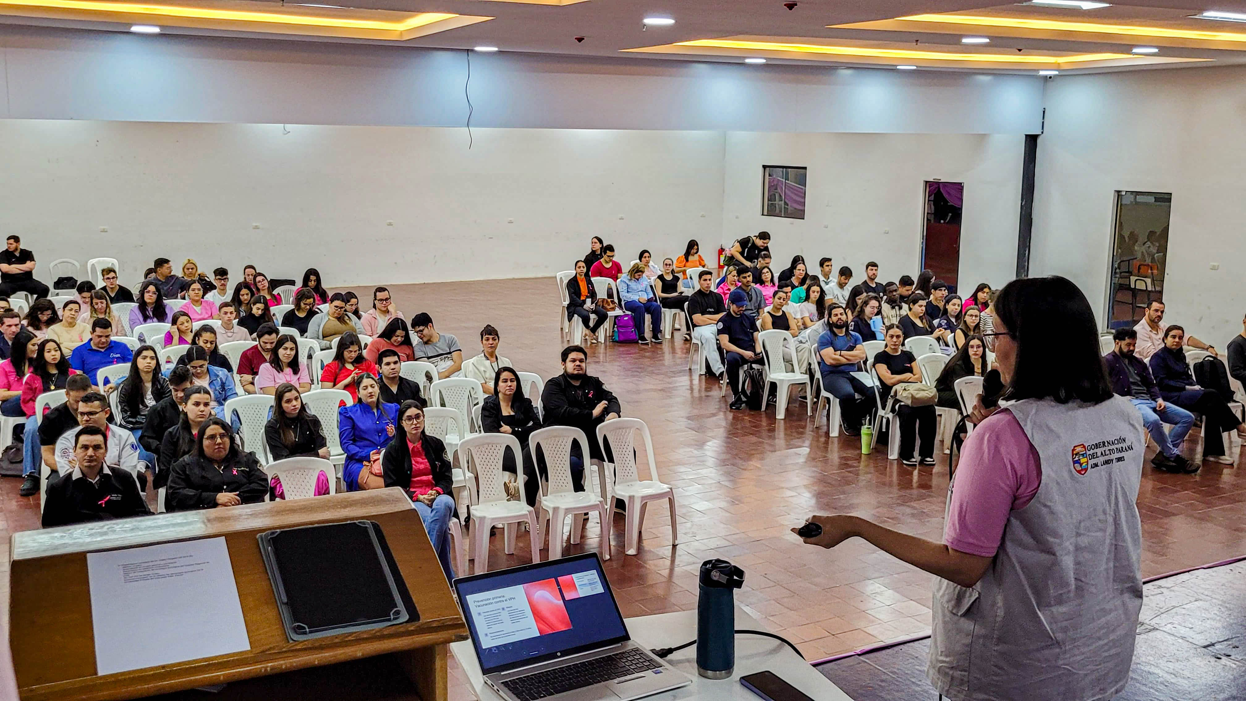 Octubre Verdaderamente Rosa: Charla Informativa para estudiantes de Medicina