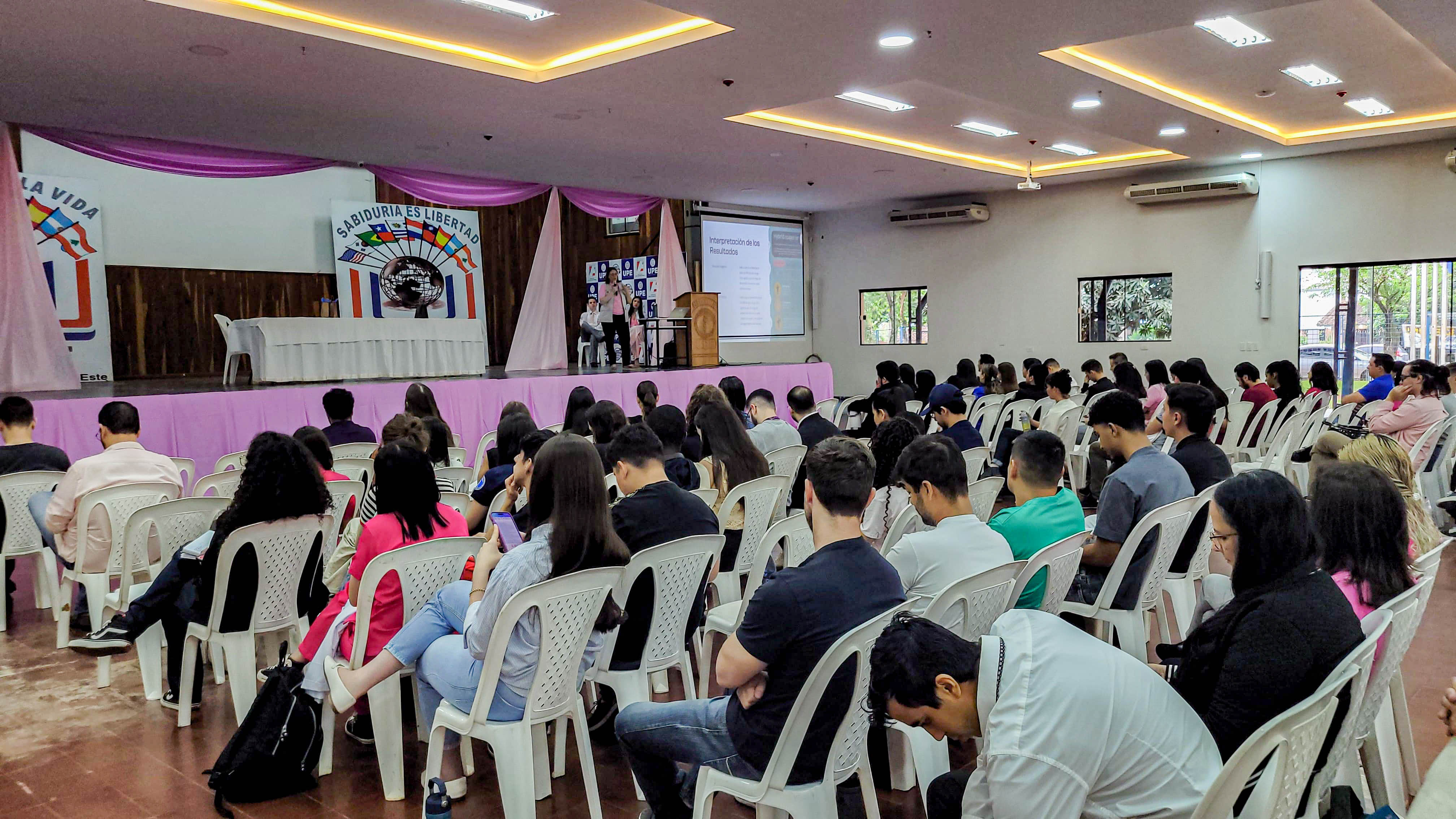 Octubre Verdaderamente Rosa: Charla Informativa para estudiantes de Medicina