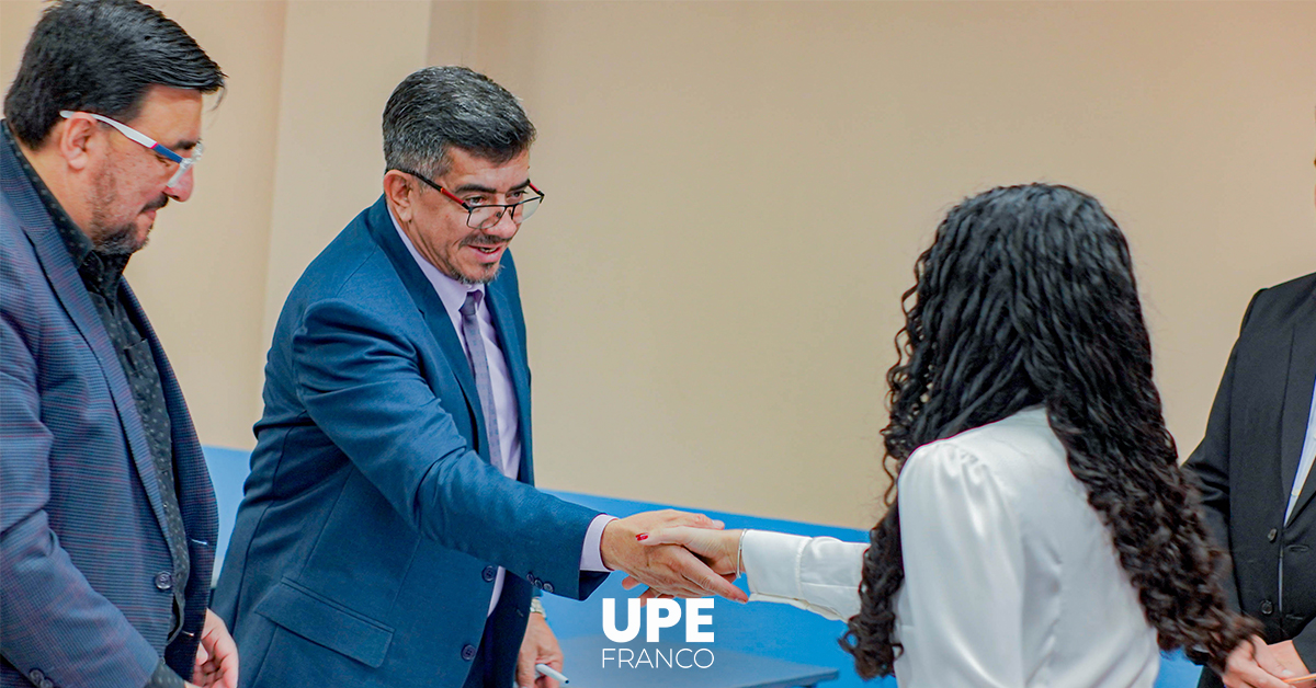 Defensas Exitosas en la carrera de Arquitectura: Orgullo en UPE Franco