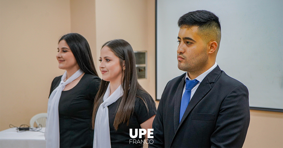 Defensas de Grado en Enfermería: Compromiso y Excelencia en la UPE Franco