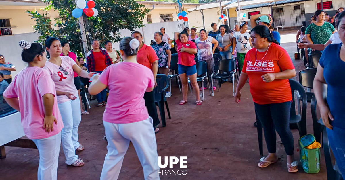 Estudiantes de Enfermería esparcen Conciencia sobre el Cáncer de Mama en la Correccional de Mujeres