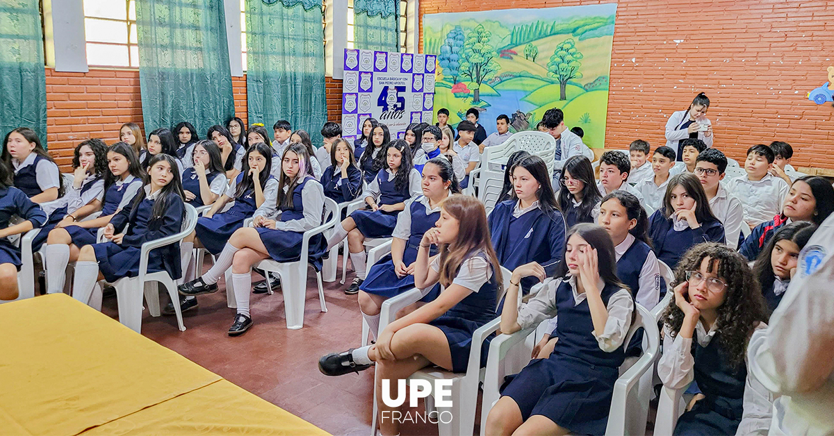 Octubre Verdaderamente Rosa: Prevención del Cáncer en la Escuela San Pedro Apóstol