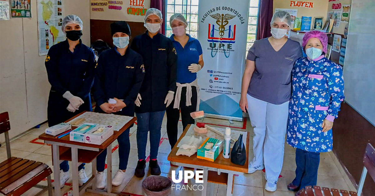 Salud bucodental a comunidad indígena de Puerto Flores