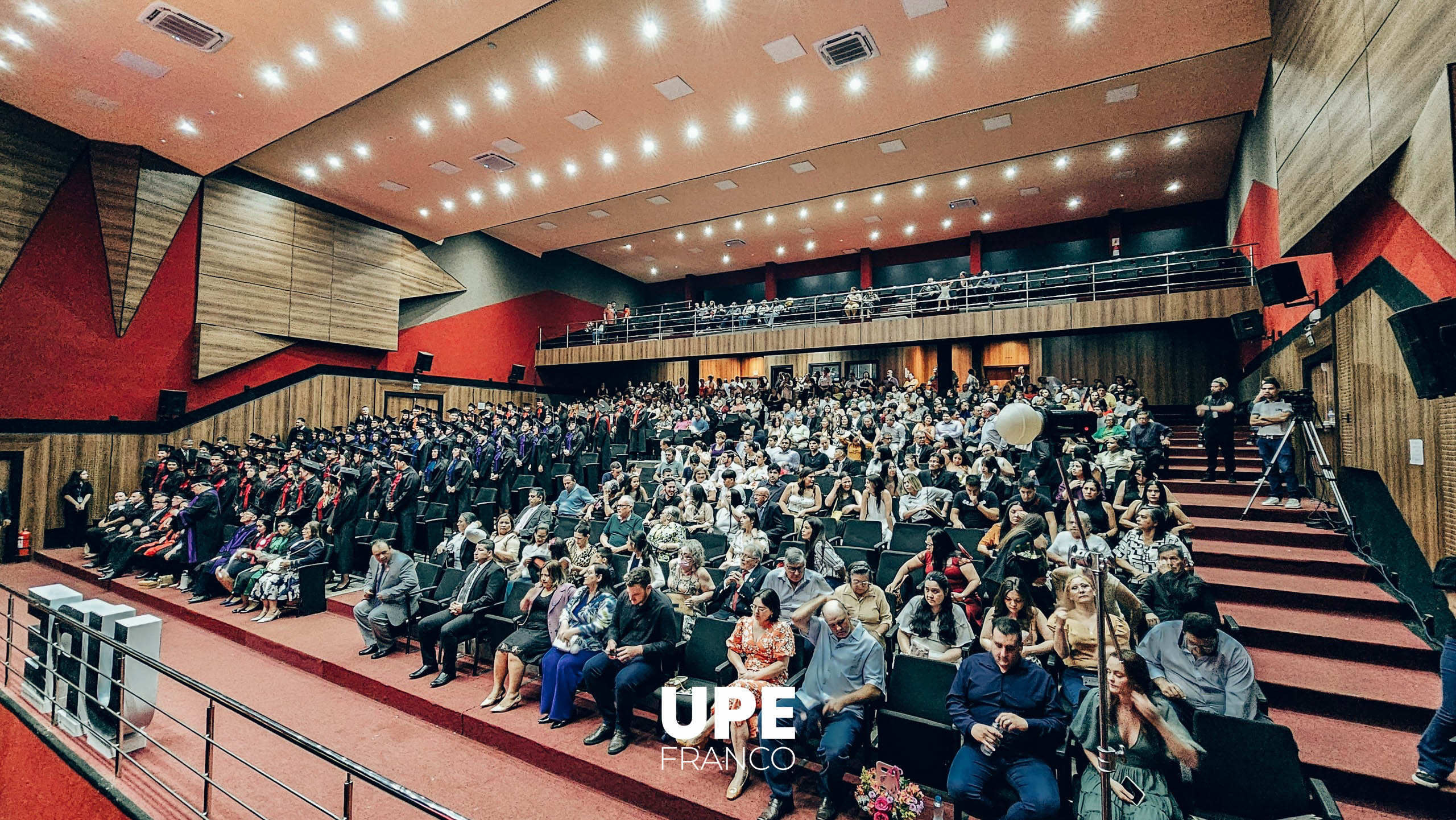 Ceremonia de Graduación UPE Franco 2024: Nueva Generación de Profesionales