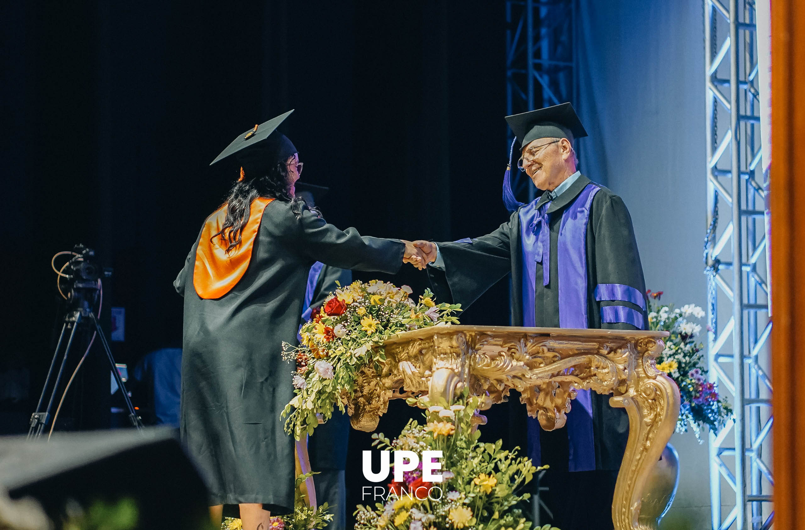 Ceremonia de Graduación UPE Franco 2024: Nueva Generación de Profesionales