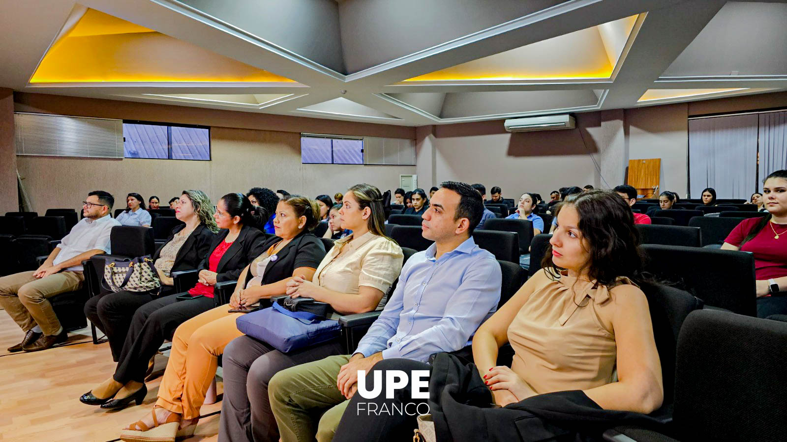 Estudiantes de Administración Impulsan Taller de Finanzas para Emprendedores