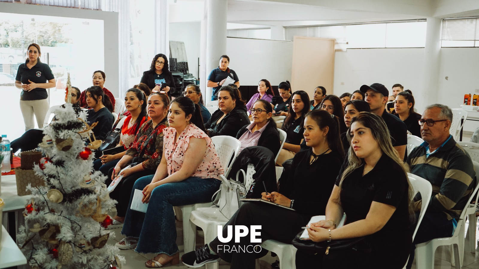 Taller Navideño Culinario en la UPE Franco