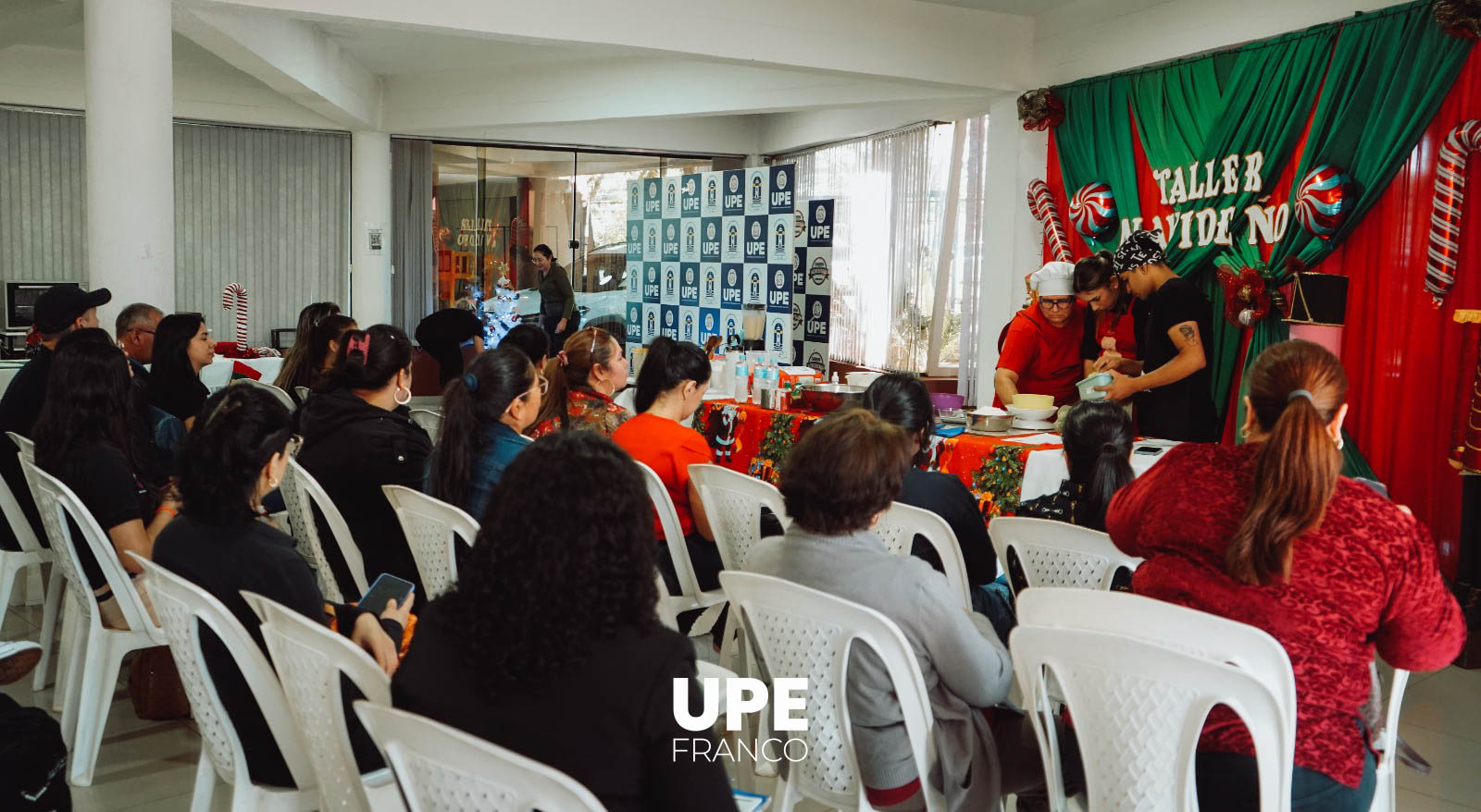 Taller Navideño Culinario en la UPE Franco