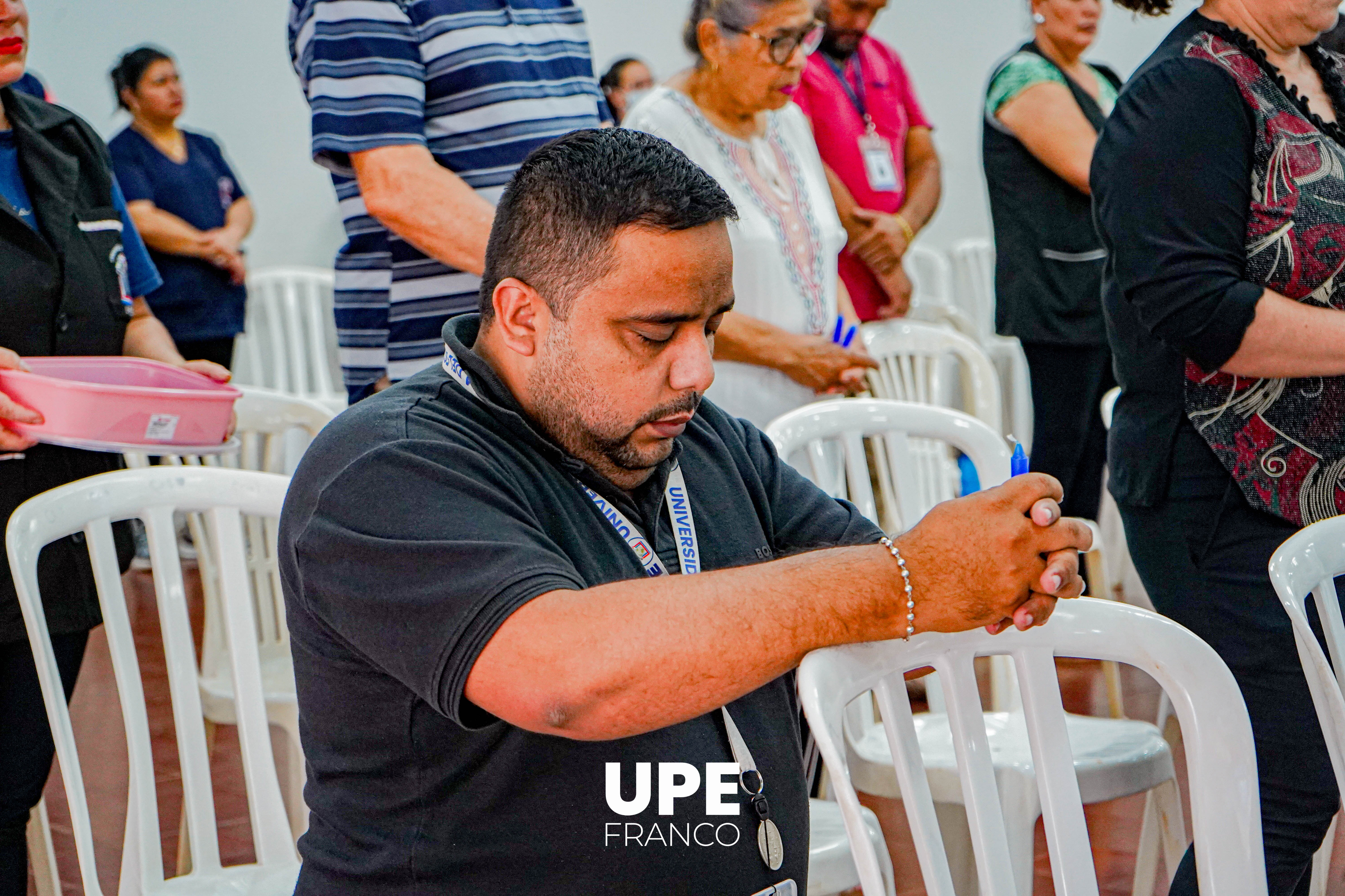 UPE Celebra la Fe: Misa Cantada en Honor a la Virgen de Caacupé