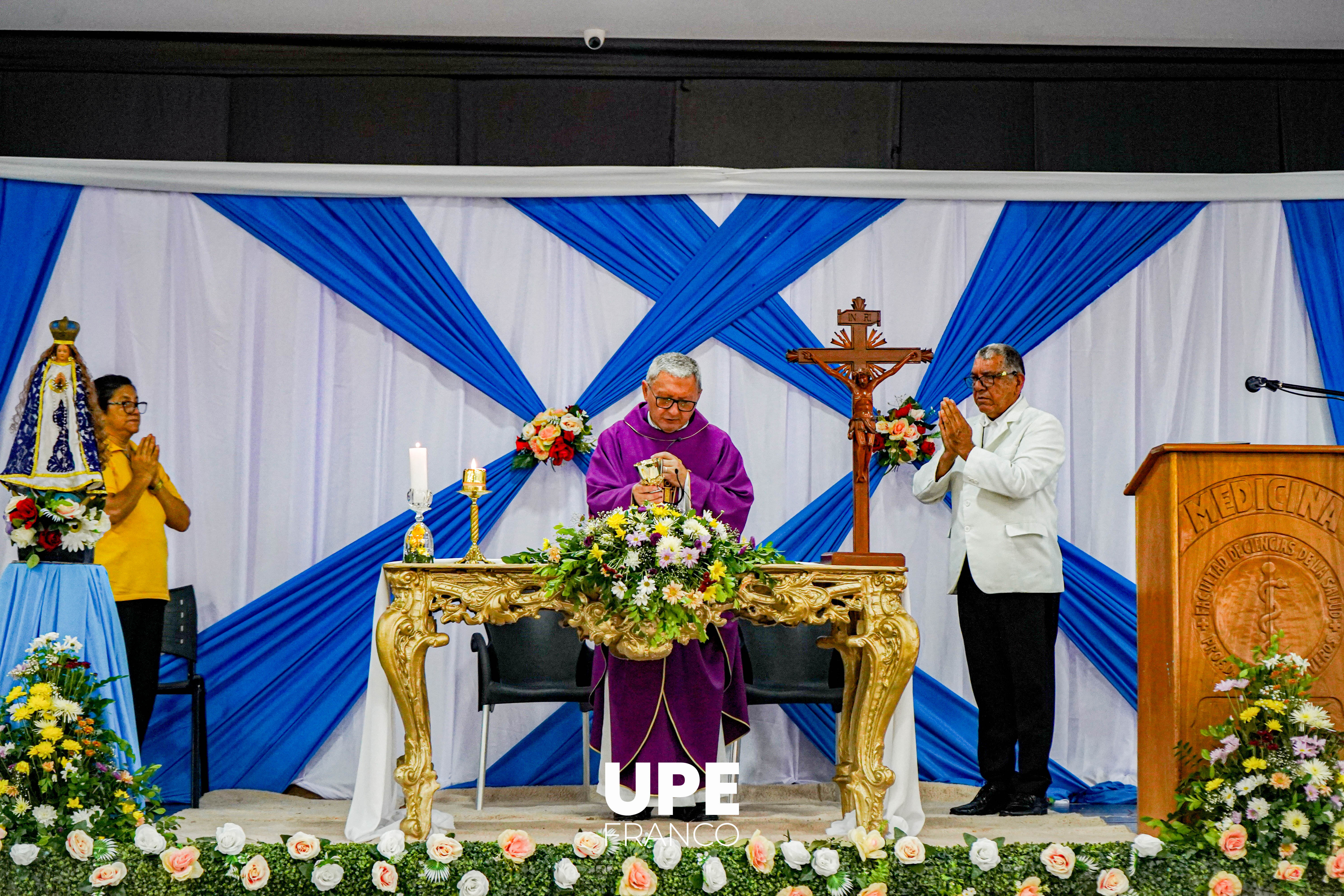 UPE Celebra la Fe: Misa Cantada en Honor a la Virgen de Caacupé