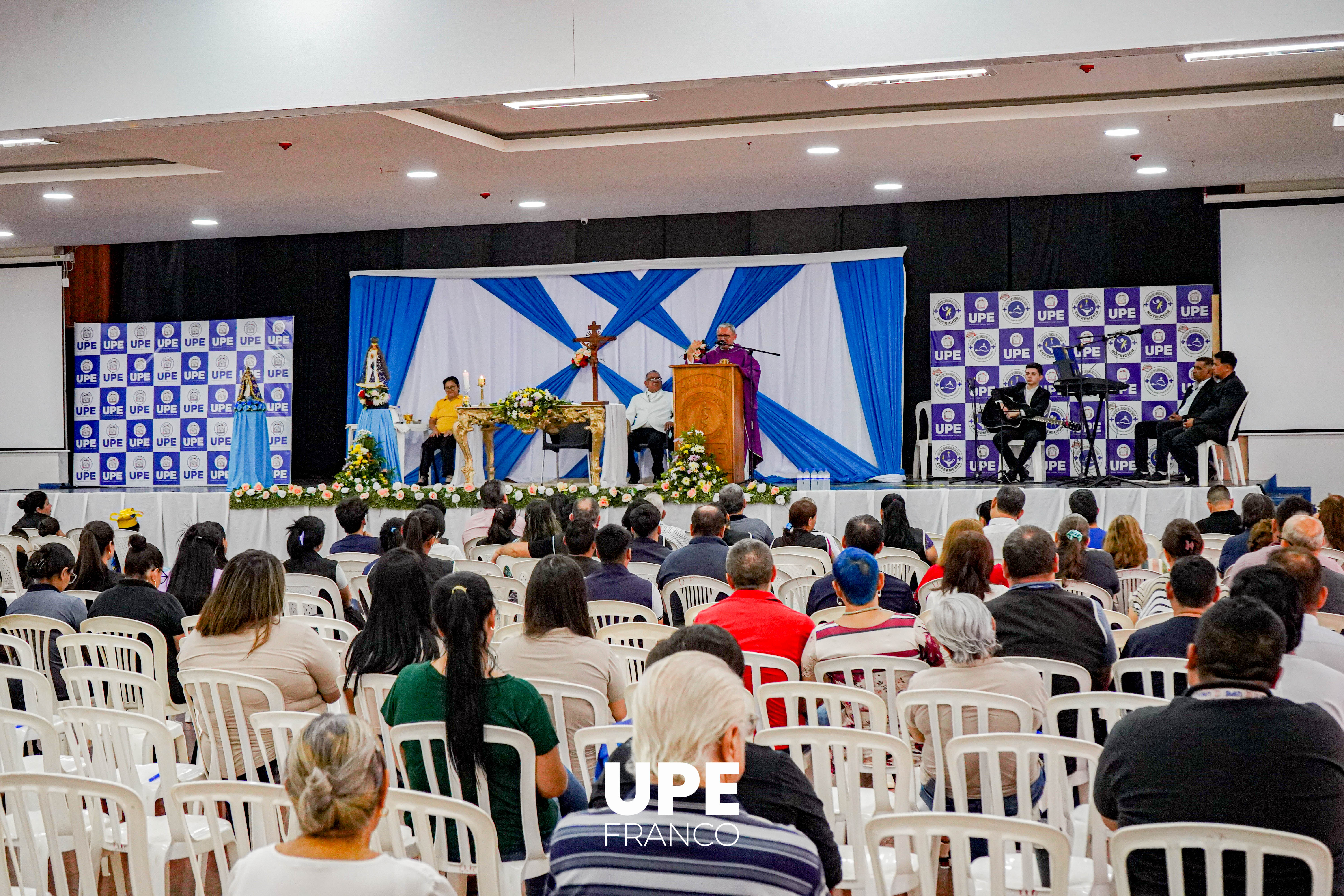 UPE Celebra la Fe: Misa Cantada en Honor a la Virgen de Caacupé