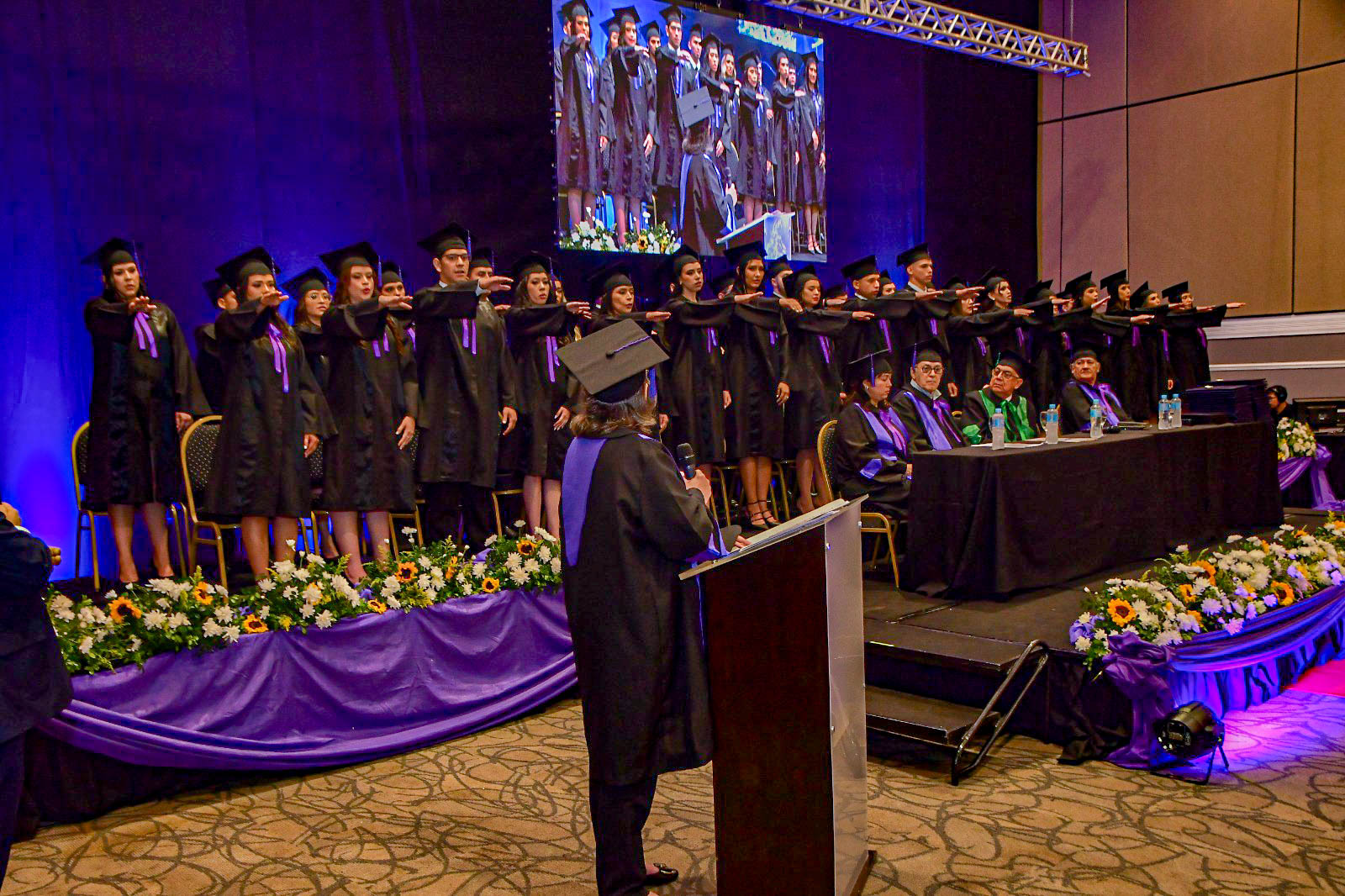 Ceremonia de Graduación 2024: UPE Filial Asunción