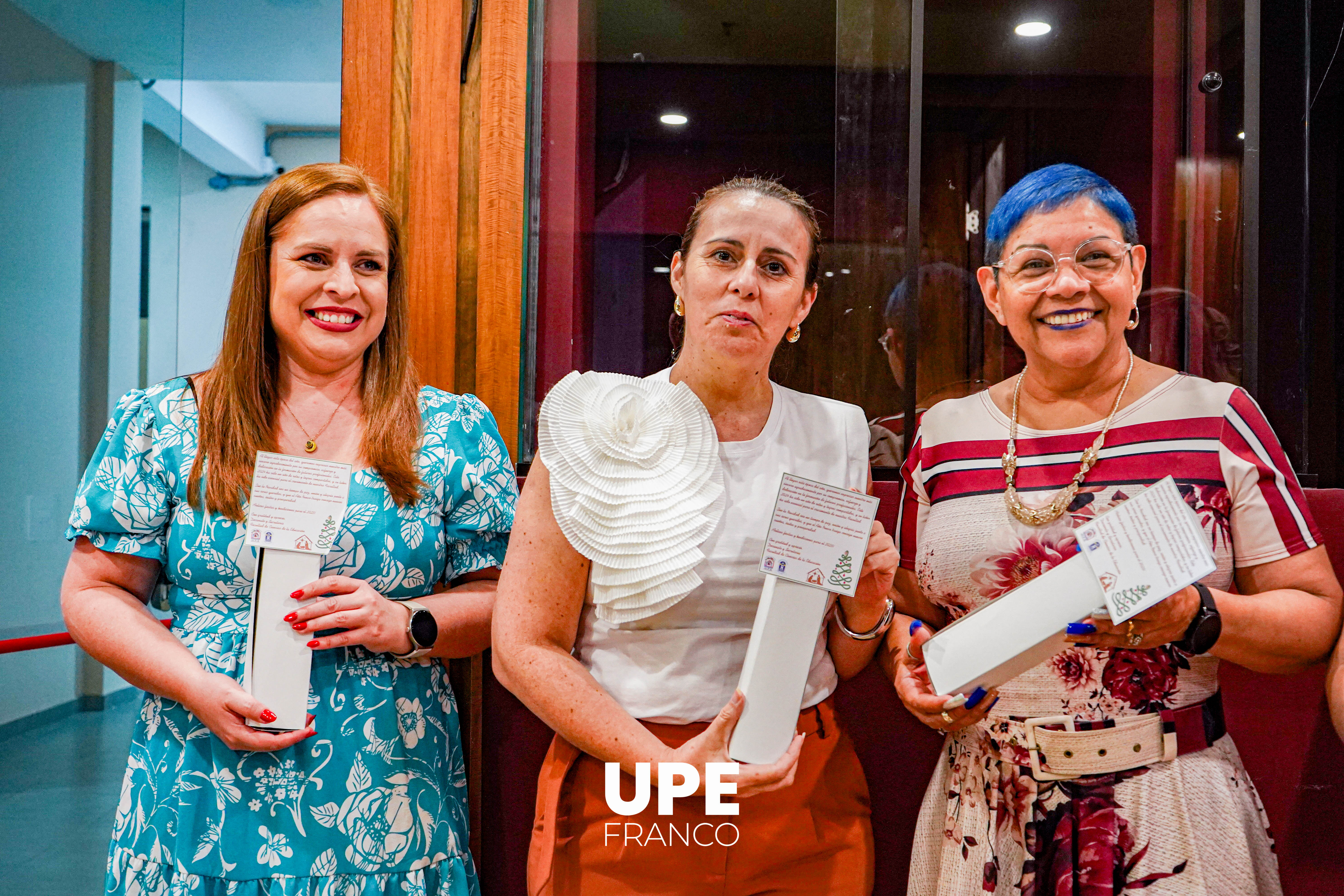 Cena de Fin de Año: Gratitud y Reconocimientos en la Facultad de Ciencias de la Educación