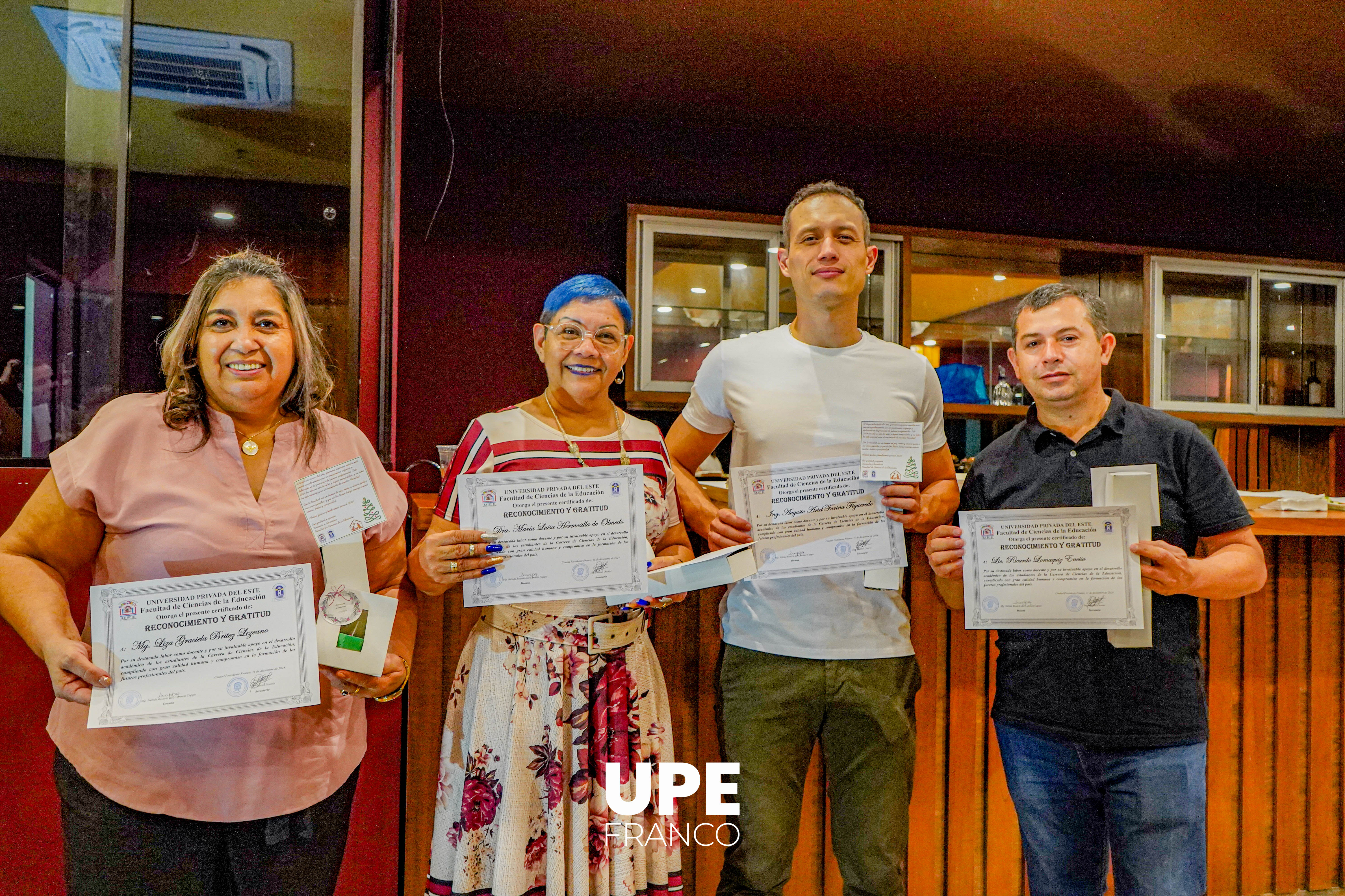 Cena de Fin de Año: Gratitud y Reconocimientos en la Facultad de Ciencias de la Educación