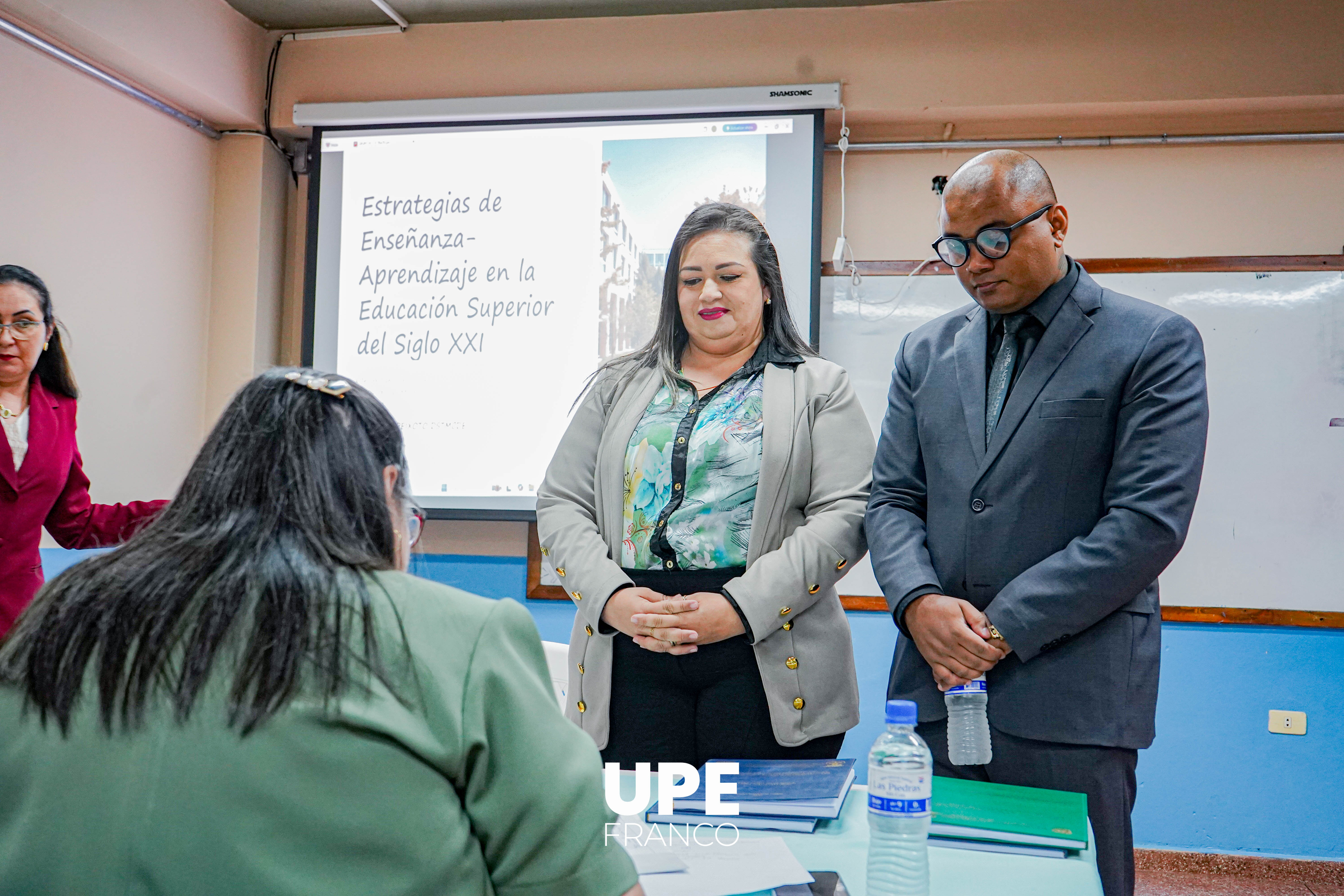 Culminación de Posgrado en Didáctica Universitaria: Formando Líderes del Futuro